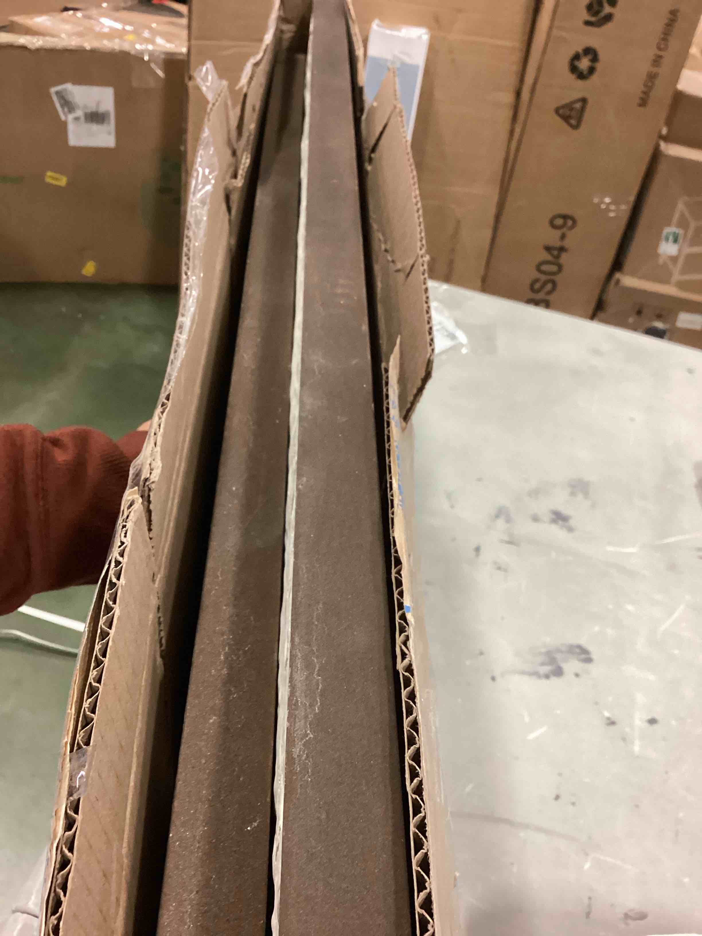 https://s3.amazonaws.com/lotting-images-prod/bidfta/ORG5941048_1712146694752.jpeg