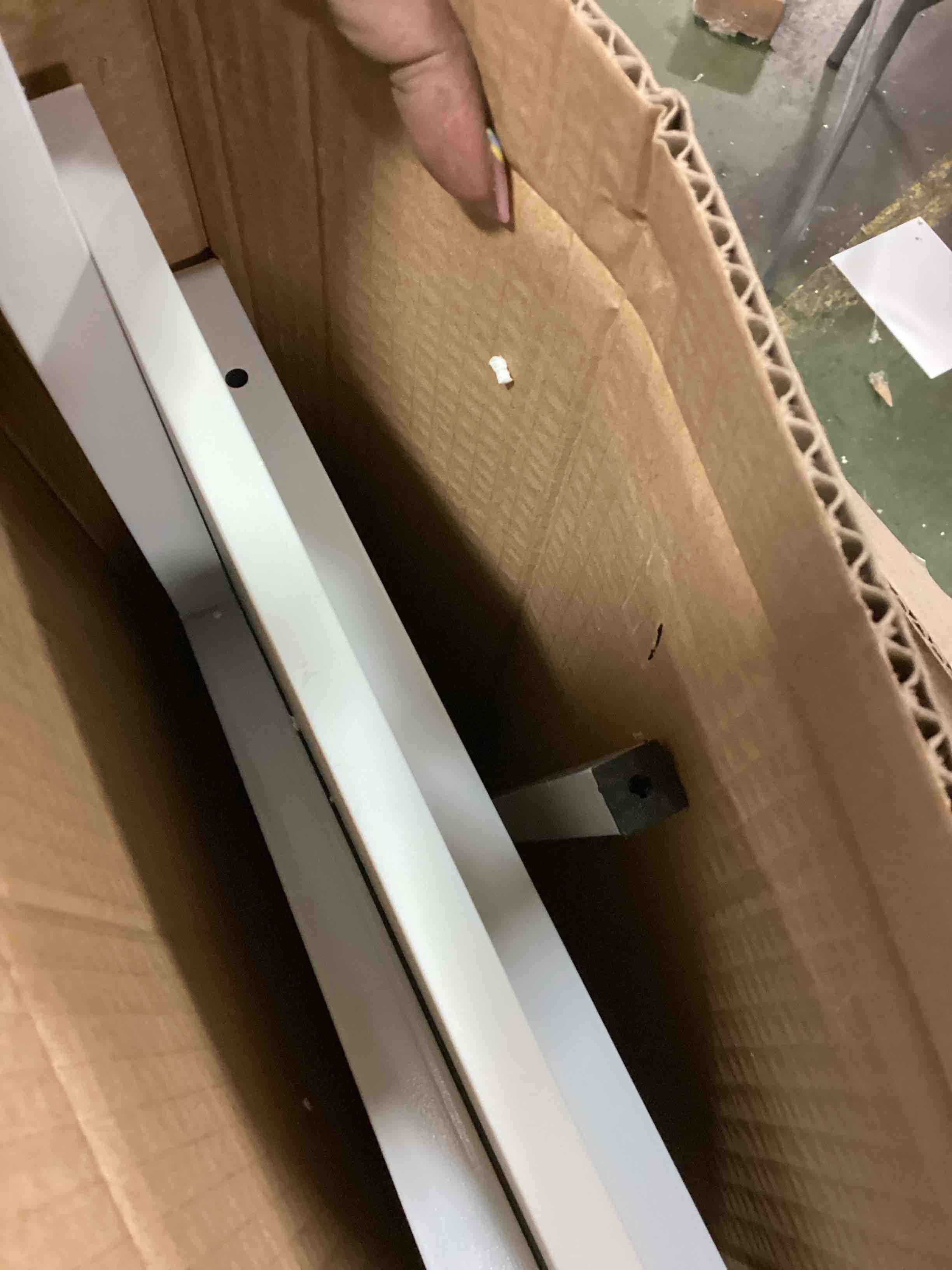 https://s3.amazonaws.com/lotting-images-prod/bidfta/ORG5941294_1712338744976.jpeg