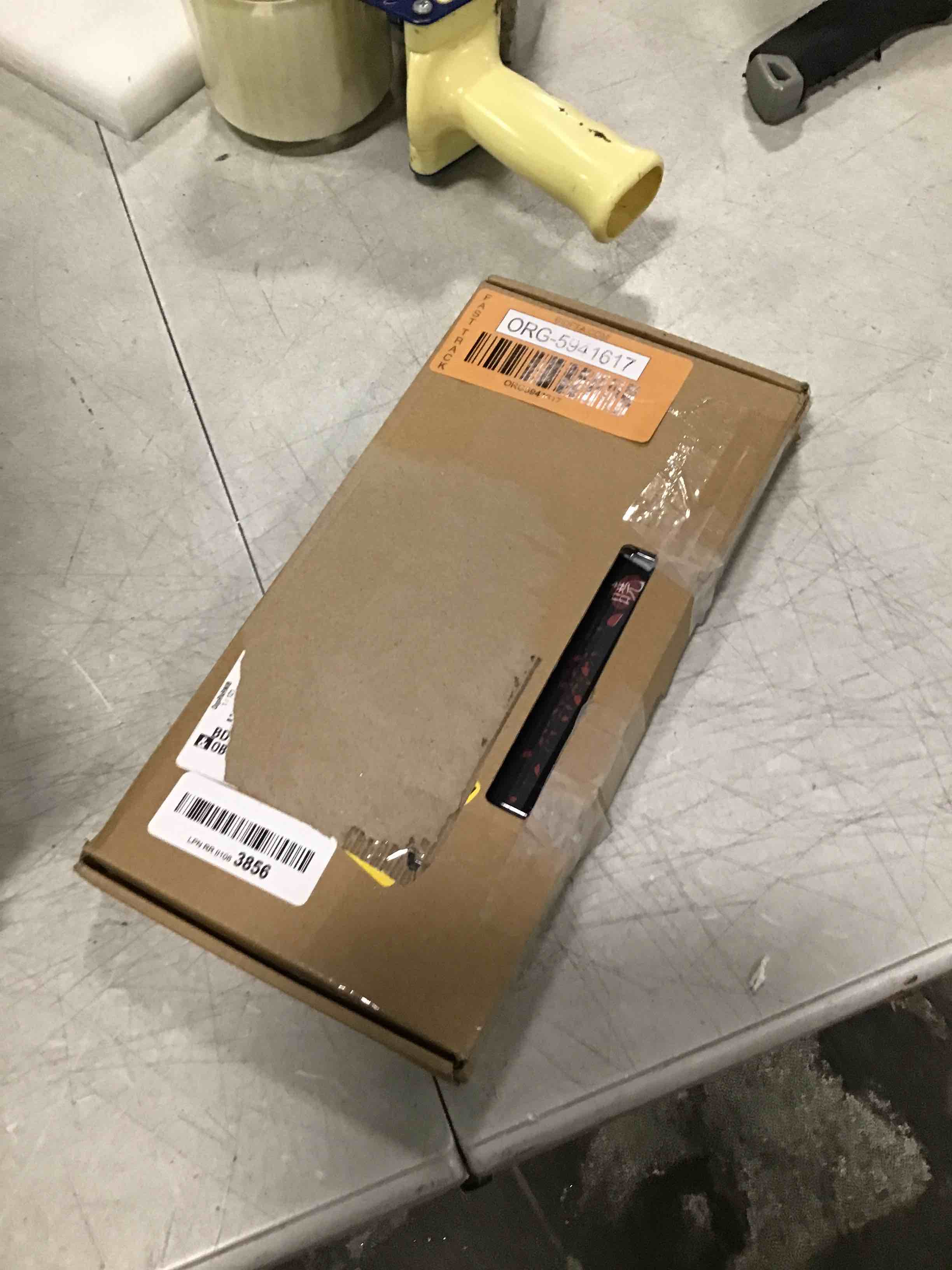 https://s3.amazonaws.com/lotting-images-prod/bidfta/ORG5941617_1712925486279.jpeg