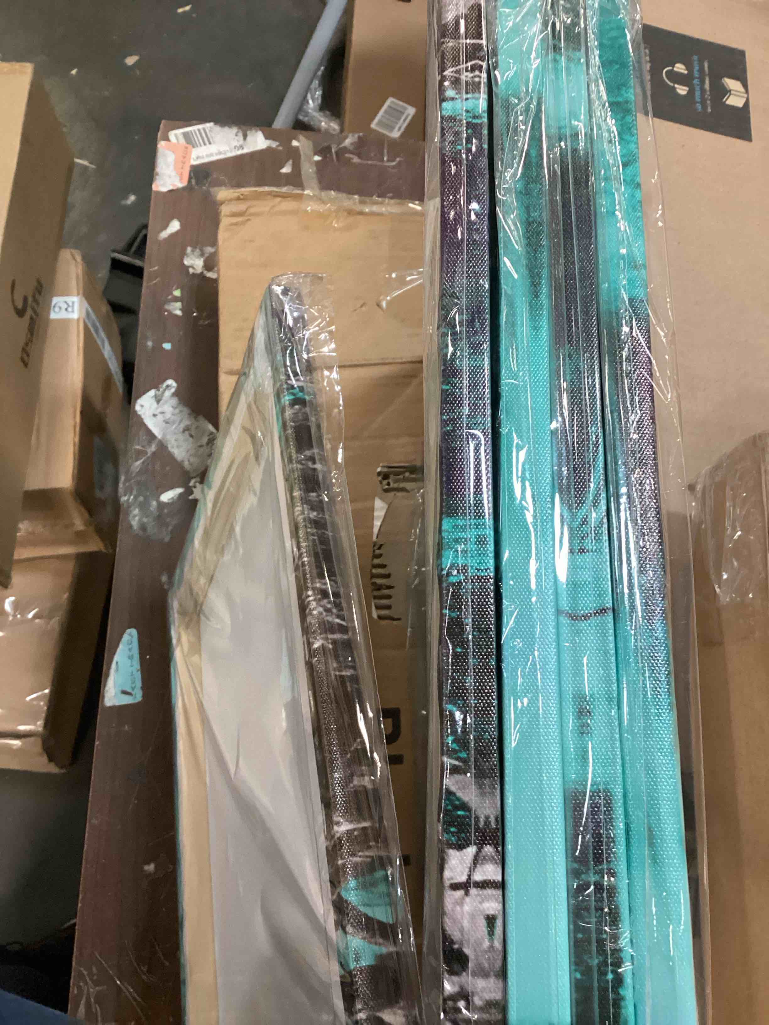 https://s3.amazonaws.com/lotting-images-prod/bidfta/ORG5943859_1710355415721.jpeg