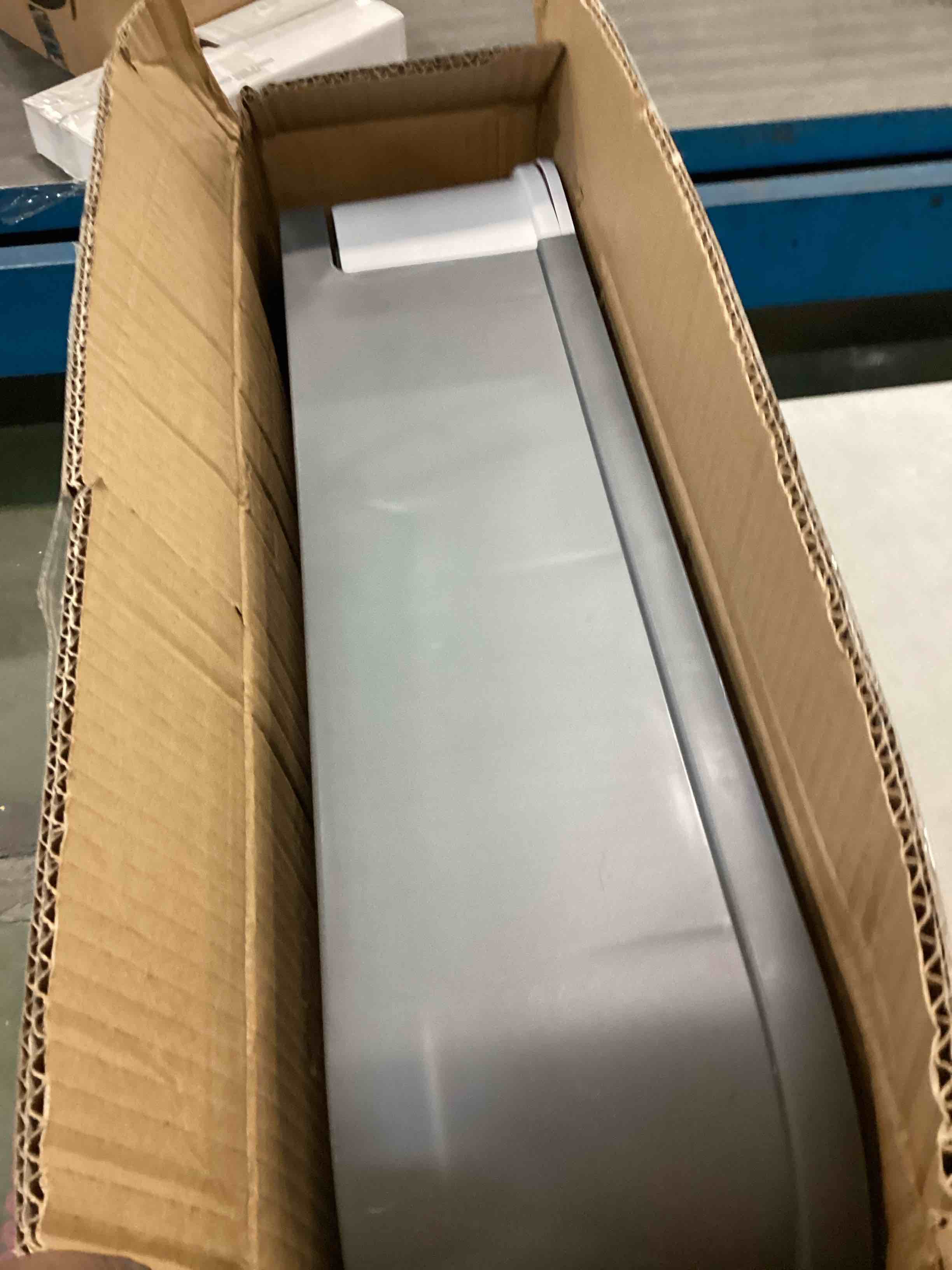 https://s3.amazonaws.com/lotting-images-prod/bidfta/ORG5944345_1710762933199.jpeg