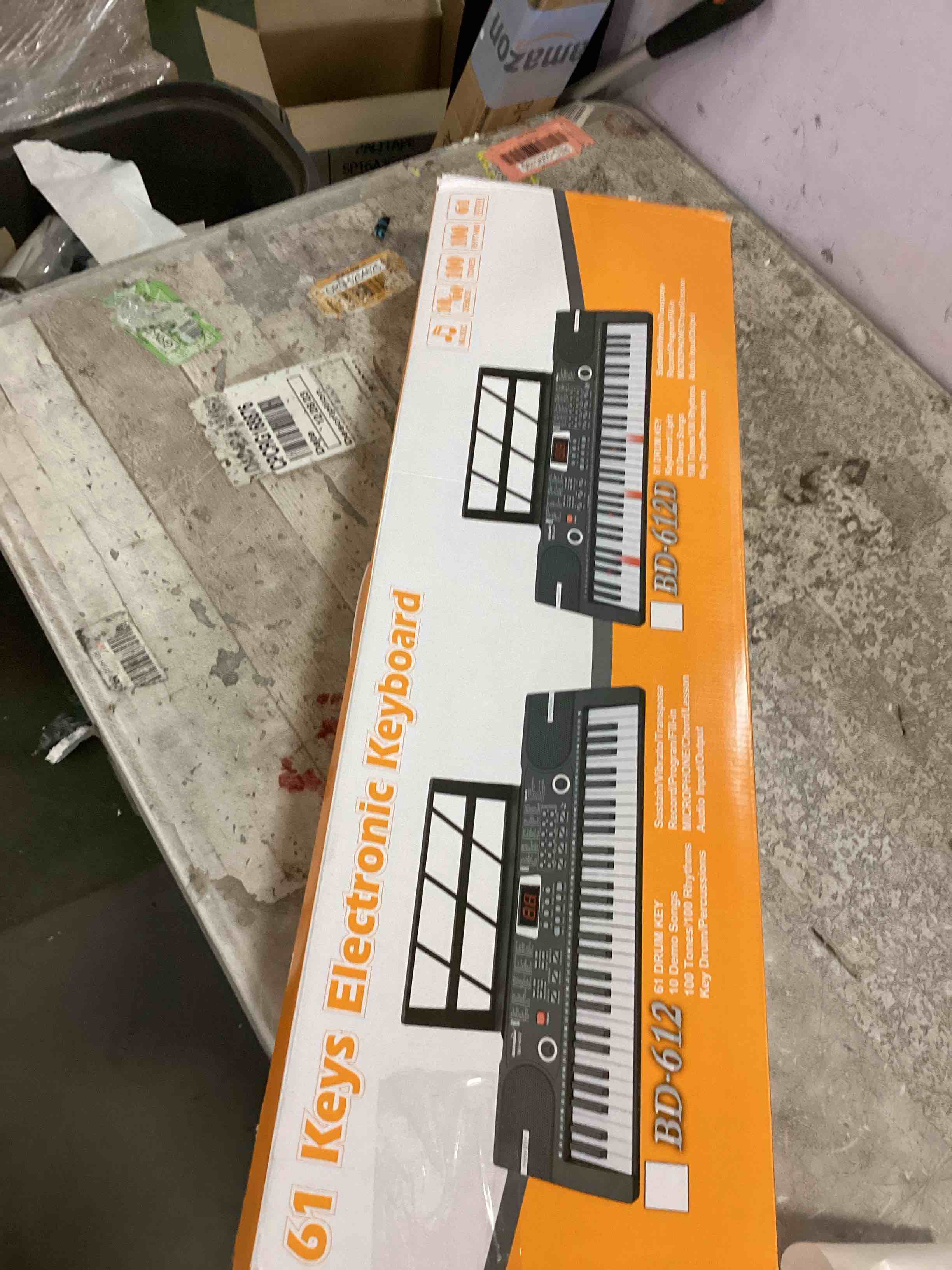 https://s3.amazonaws.com/lotting-images-prod/bidfta/ORG5944630_1710860258618.jpeg