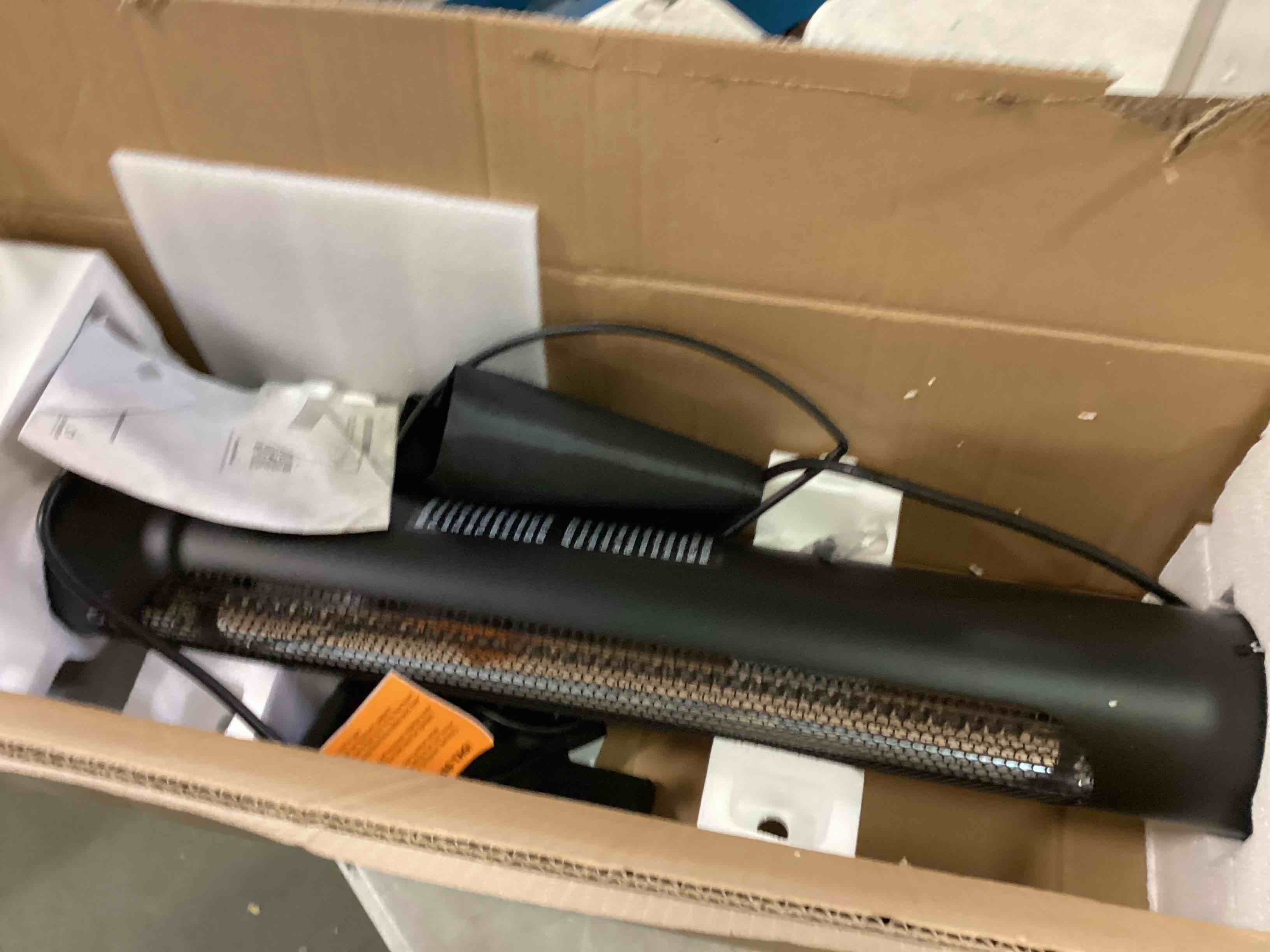 https://s3.amazonaws.com/lotting-images-prod/bidfta/ORG5944840_1710947195862.jpeg