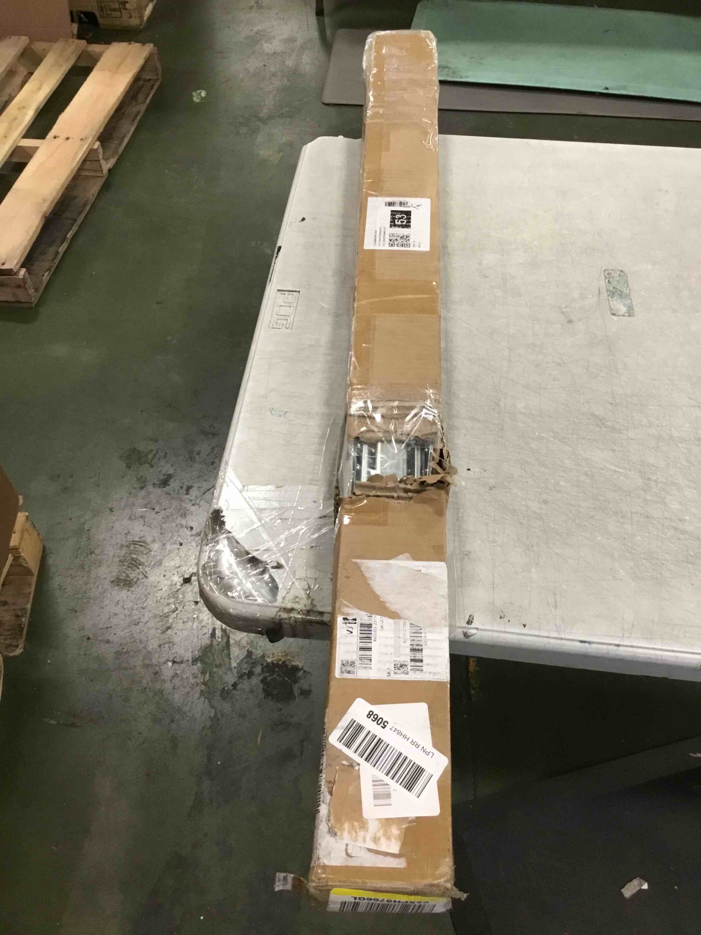 https://s3.amazonaws.com/lotting-images-prod/bidfta/ORG5945566_1710244902898.jpeg