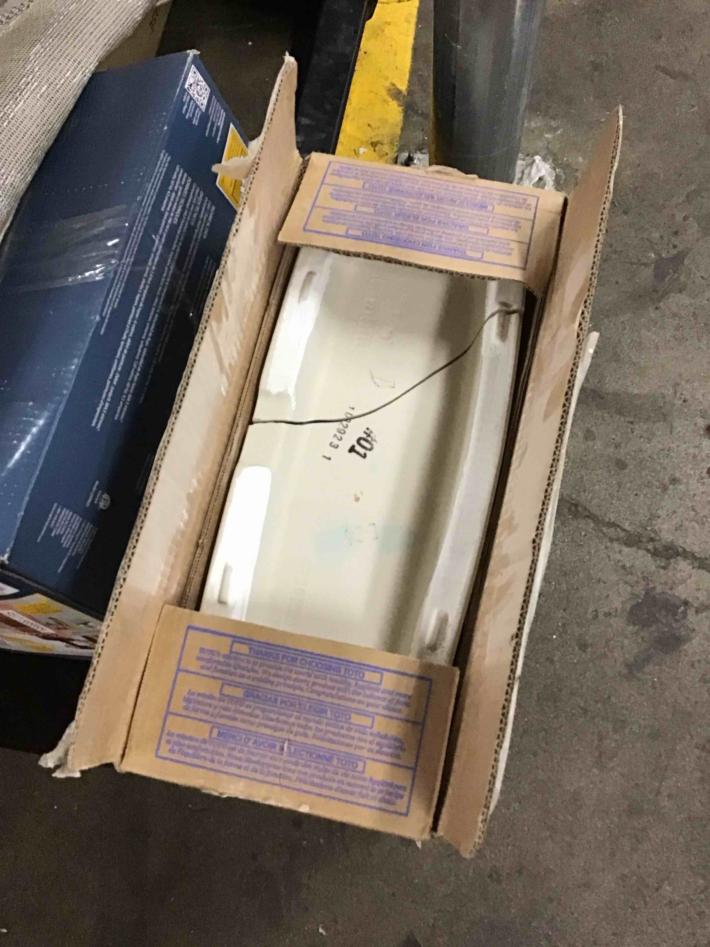 https://s3.amazonaws.com/lotting-images-prod/bidfta/ORG5951051_1716244219287.jpeg