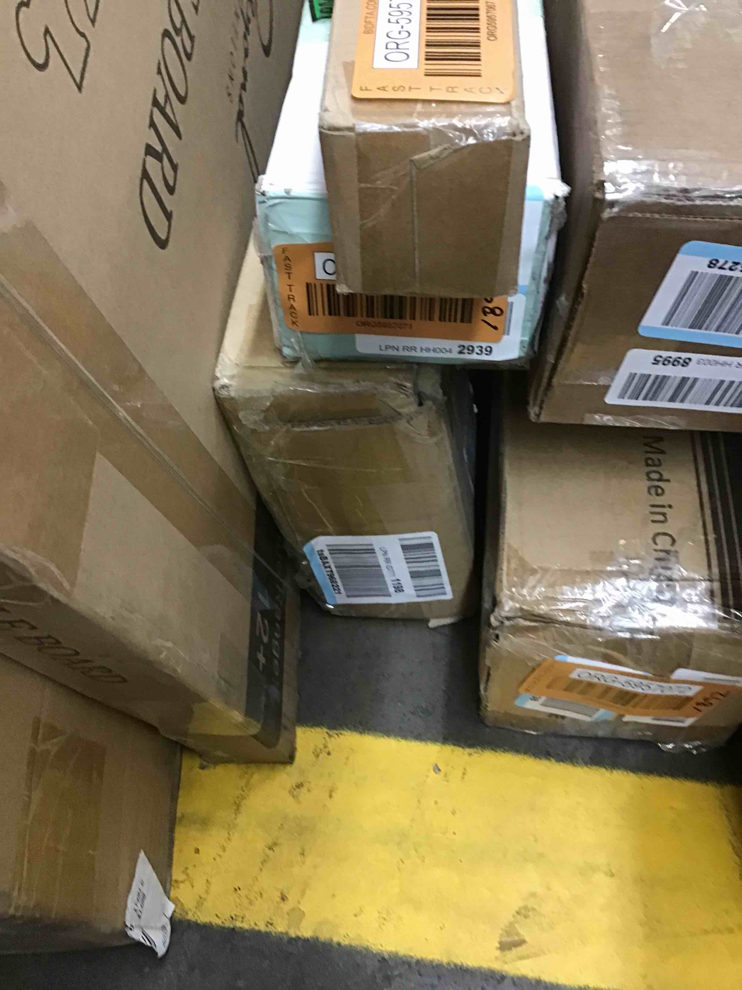 https://s3.amazonaws.com/lotting-images-prod/bidfta/ORG5957073_1712174401536.jpeg