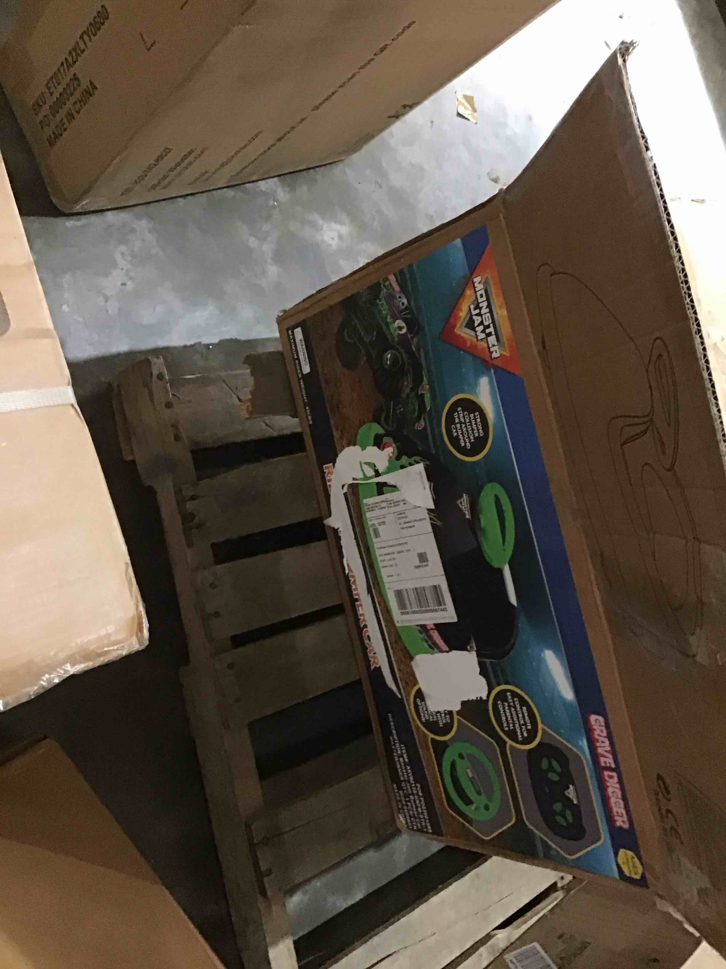 https://s3.amazonaws.com/lotting-images-prod/bidfta/ORG5978338_1730903947253.jpeg