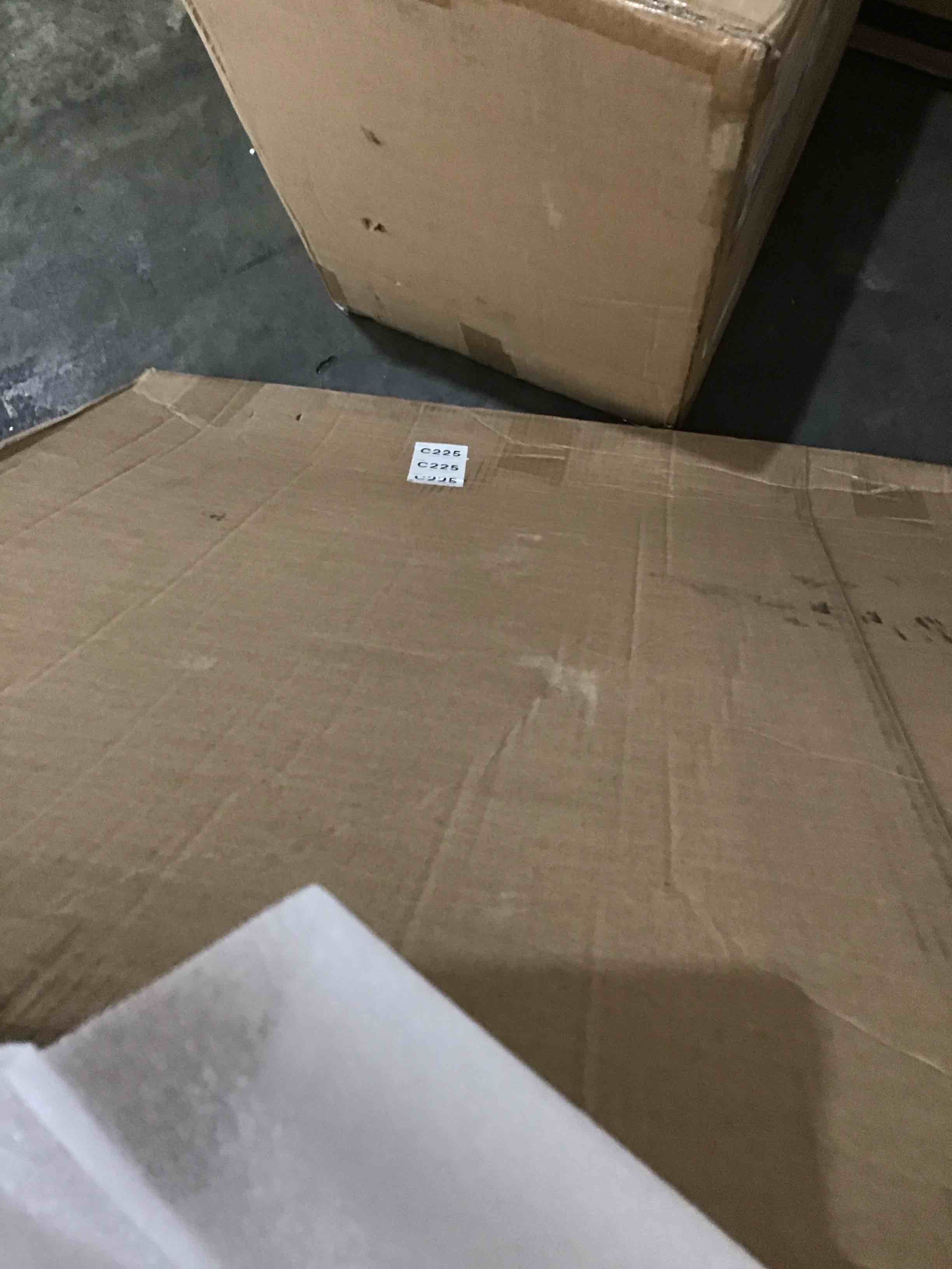 https://s3.amazonaws.com/lotting-images-prod/bidfta/ORG5982760_1728653674893.jpeg