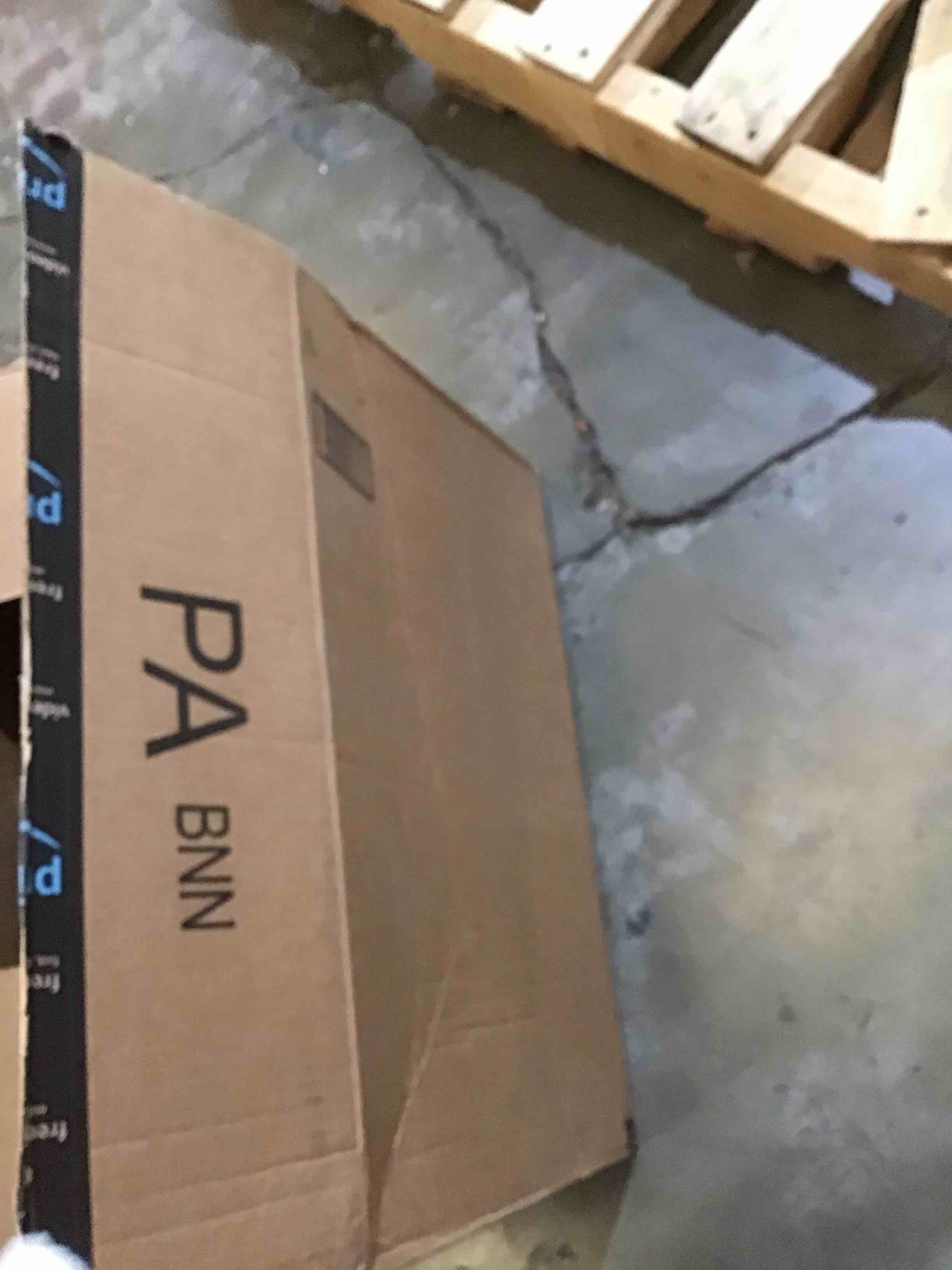https://s3.amazonaws.com/lotting-images-prod/bidfta/ORG5983331_1729264093353.jpeg