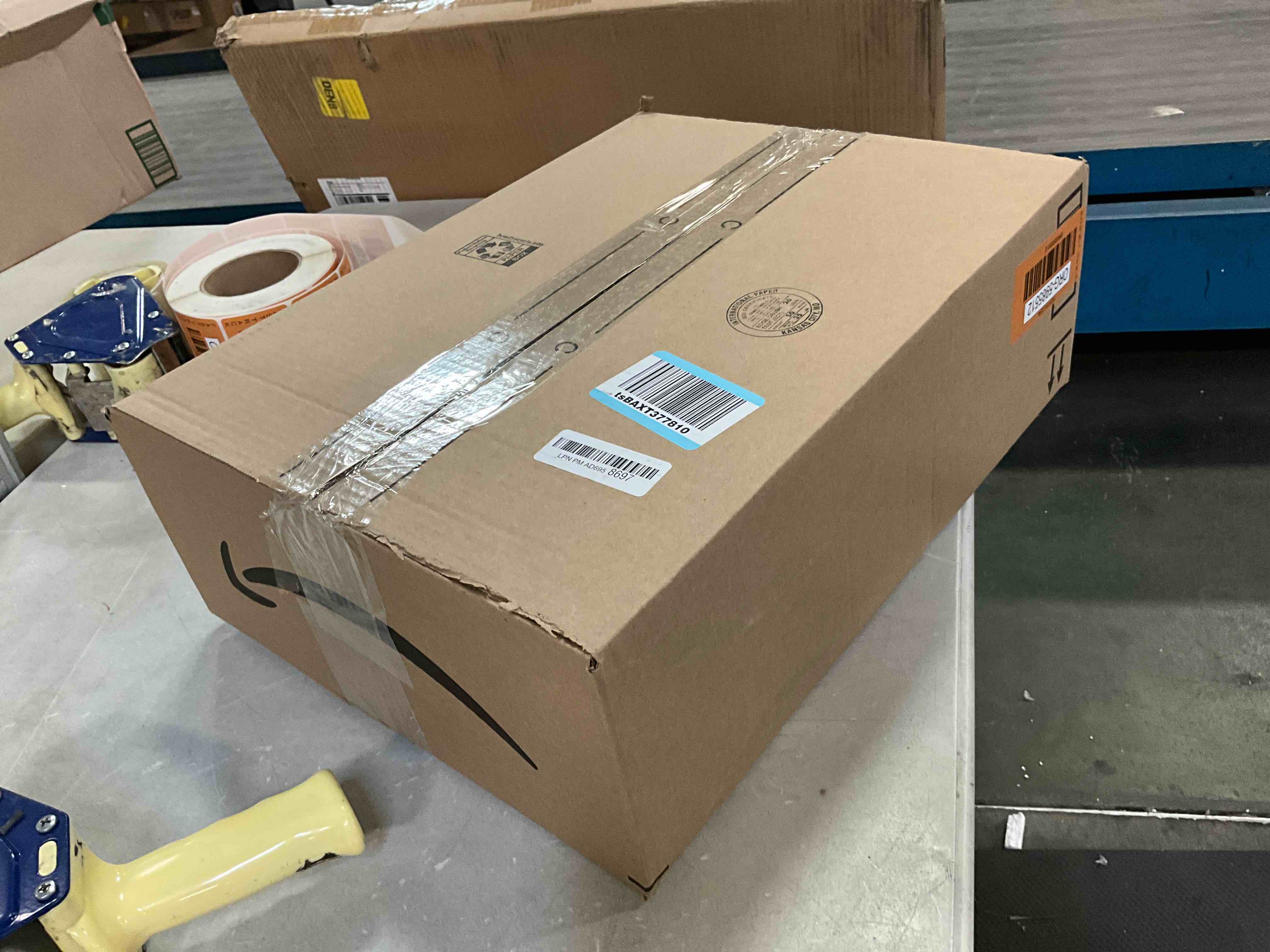 https://s3.amazonaws.com/lotting-images-prod/bidfta/ORG5985512_1709395092738.jpeg