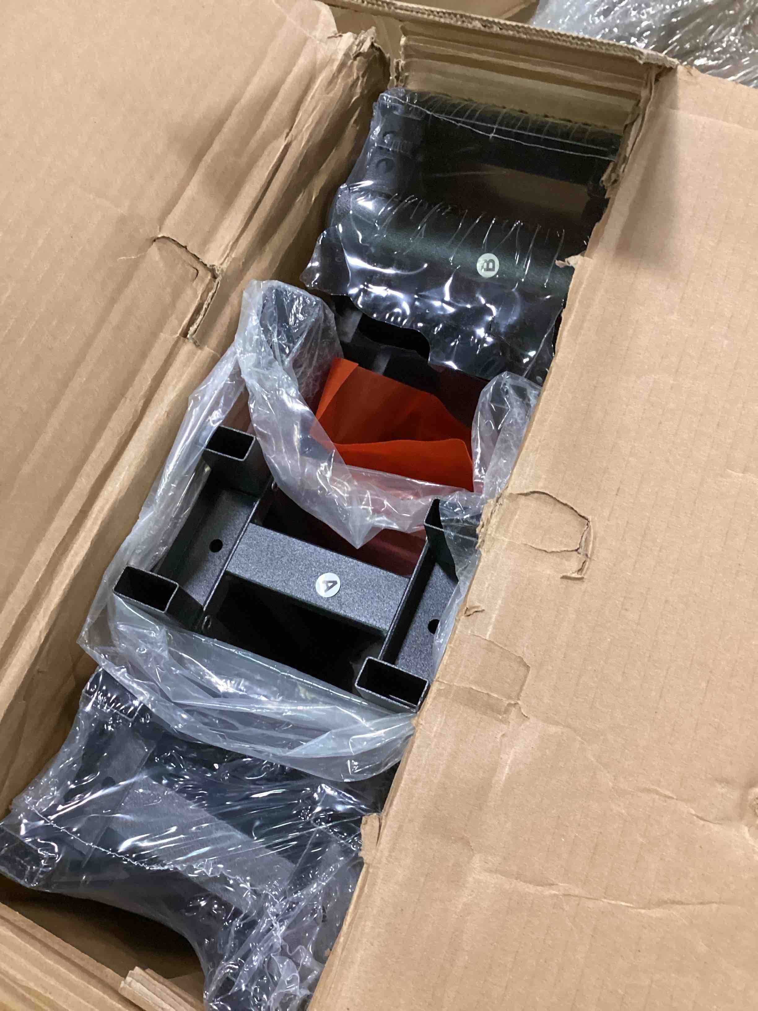 https://s3.amazonaws.com/lotting-images-prod/bidfta/ORG5986889_1712251892237.jpeg