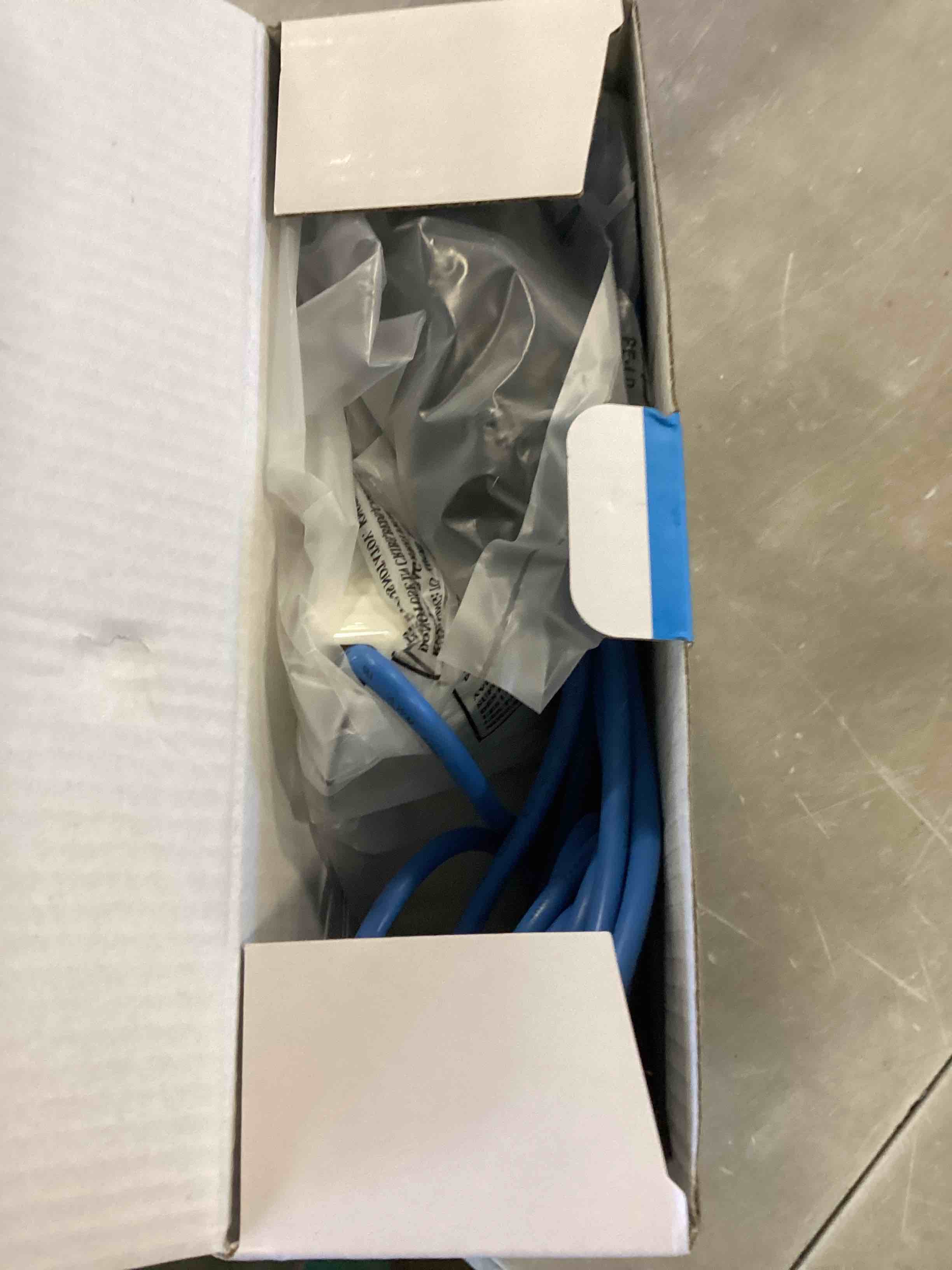 https://s3.amazonaws.com/lotting-images-prod/bidfta/ORG5991737_1708444711881.jpeg
