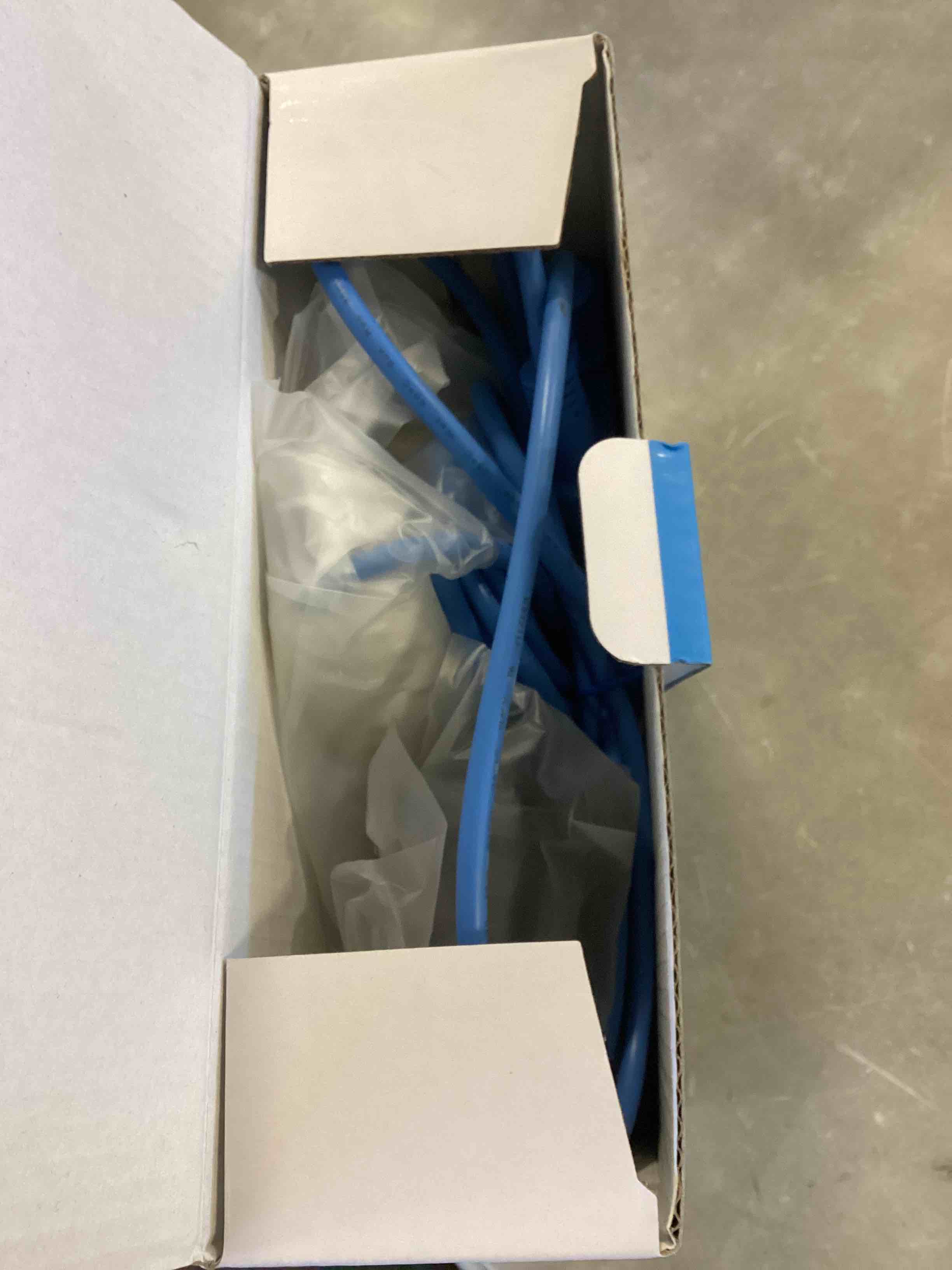 https://s3.amazonaws.com/lotting-images-prod/bidfta/ORG5991739_1708444836640.jpeg