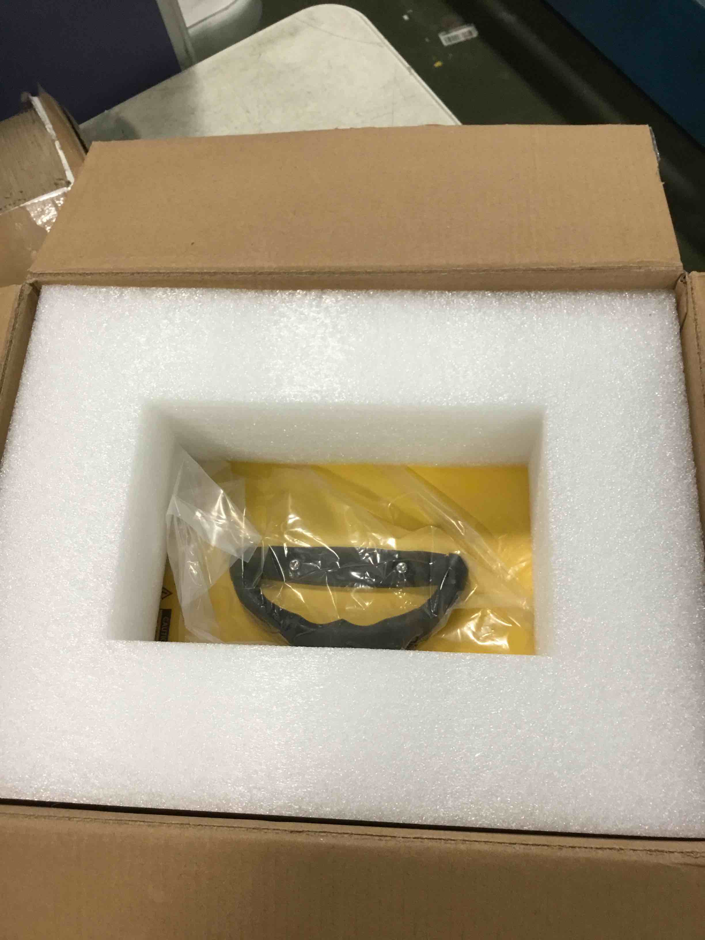 https://s3.amazonaws.com/lotting-images-prod/bidfta/ORG5992435_1709139329377.jpeg