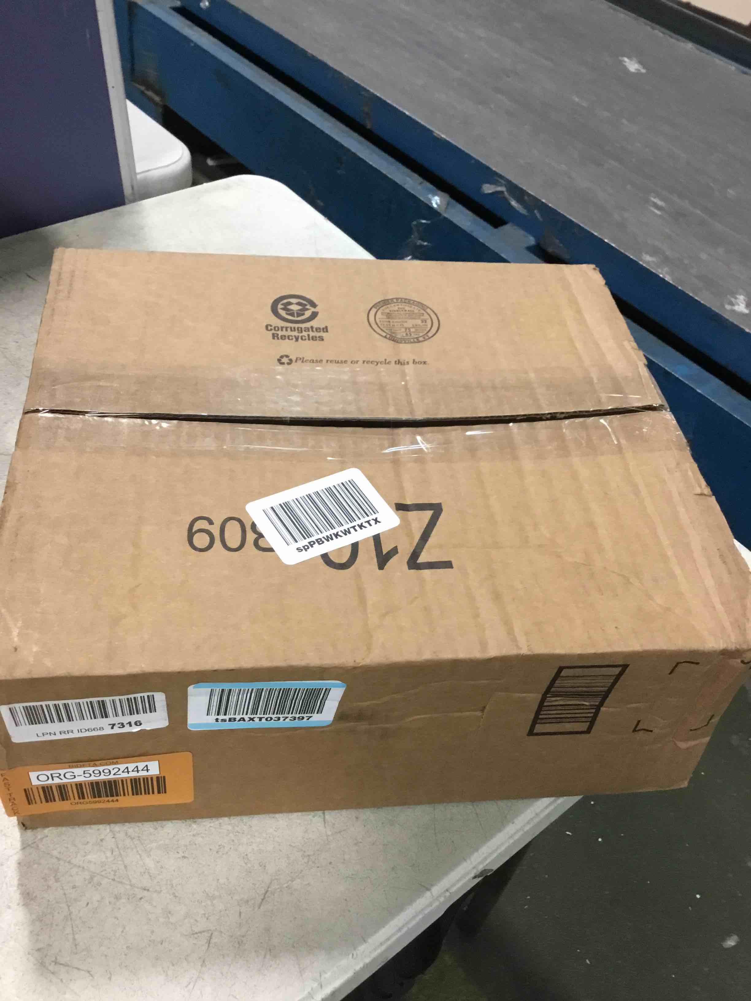 https://s3.amazonaws.com/lotting-images-prod/bidfta/ORG5992444_1709140192013.jpeg