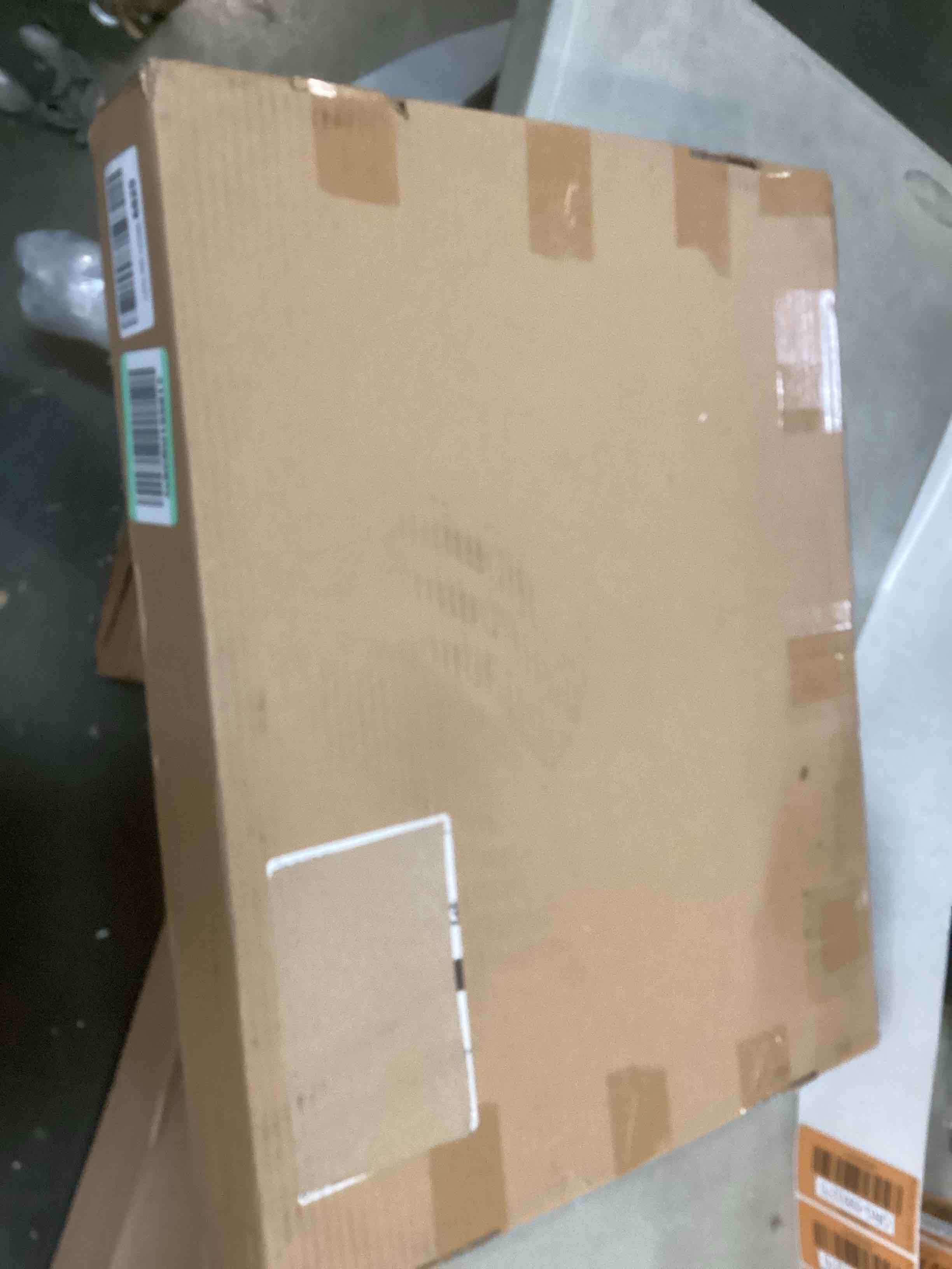 https://s3.amazonaws.com/lotting-images-prod/bidfta/ORG5993275_1707934713199.jpeg