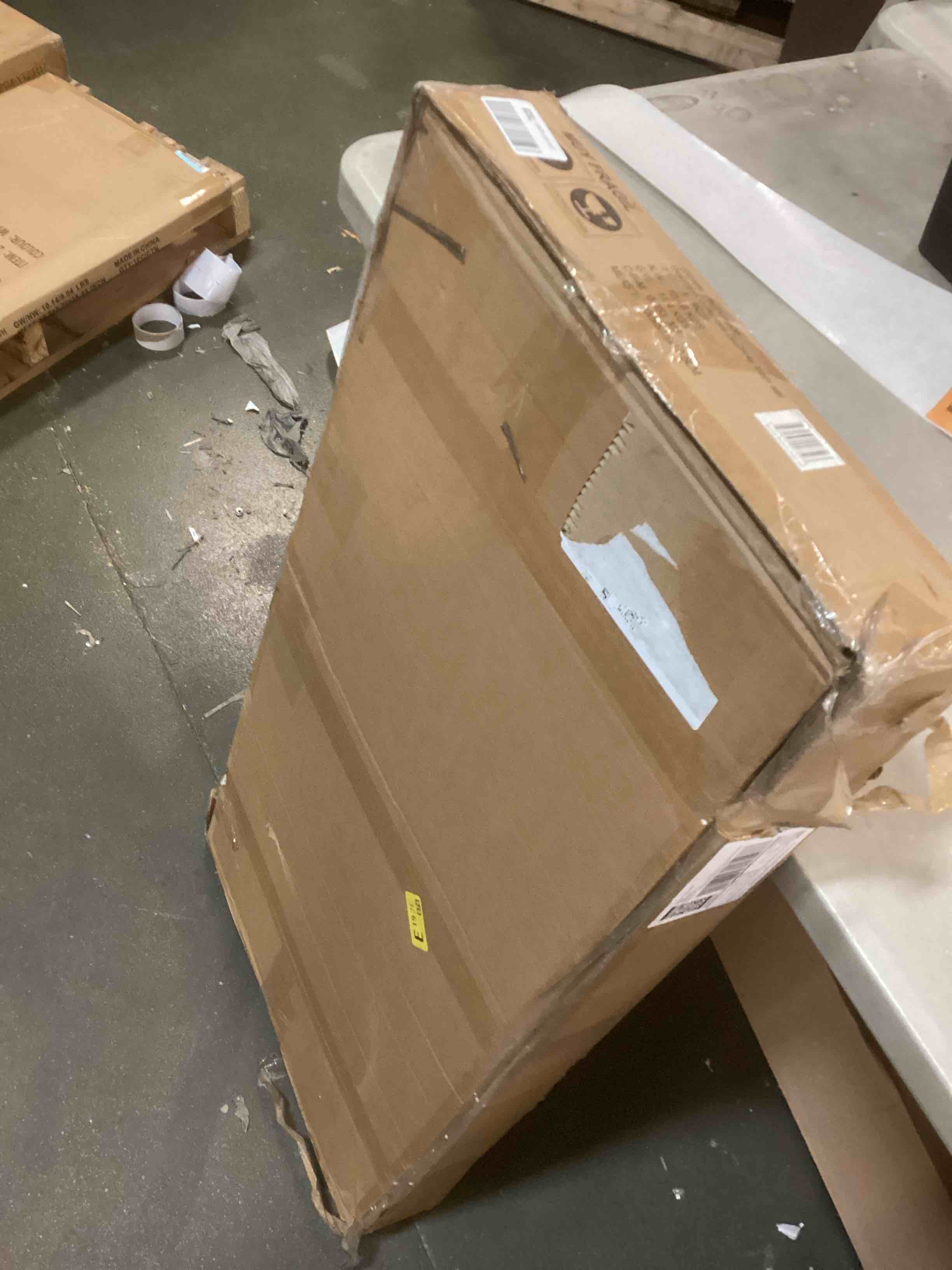 https://s3.amazonaws.com/lotting-images-prod/bidfta/ORG5993346_1707942170298.jpeg
