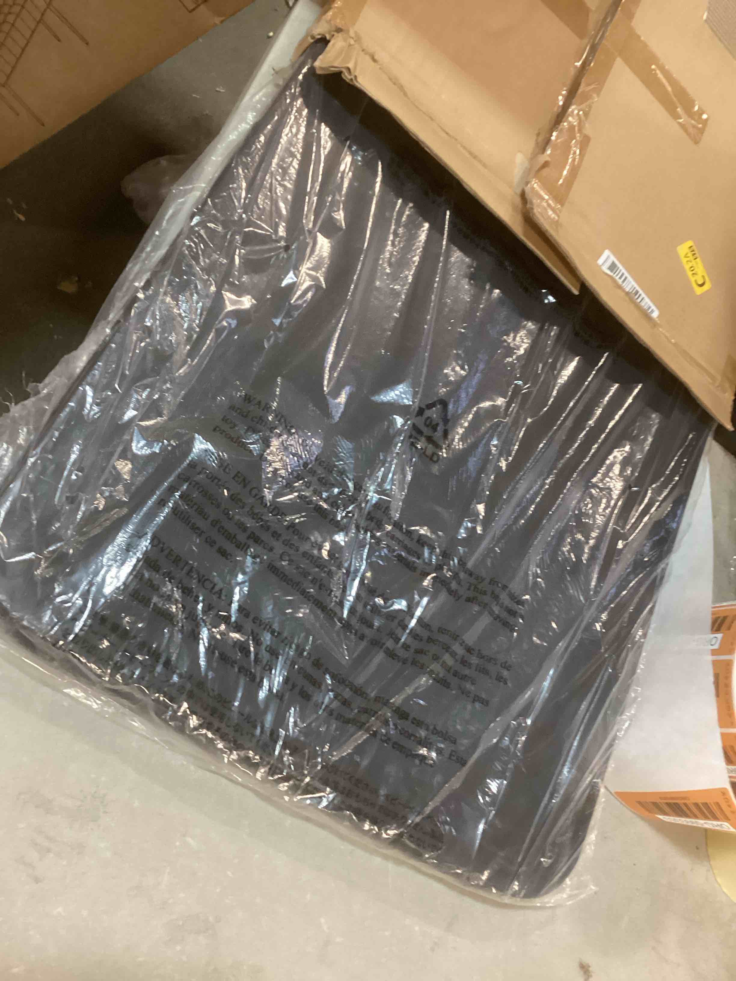 https://s3.amazonaws.com/lotting-images-prod/bidfta/ORG5993353_1707942760135.jpeg