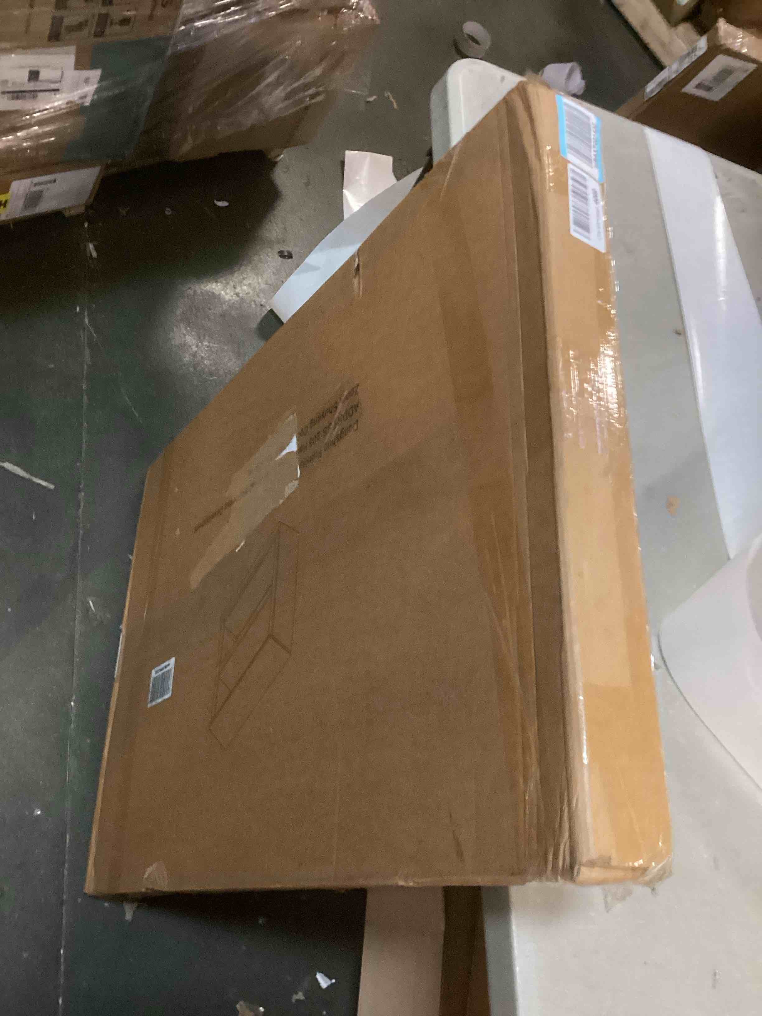 https://s3.amazonaws.com/lotting-images-prod/bidfta/ORG5993360_1707943528066.jpeg