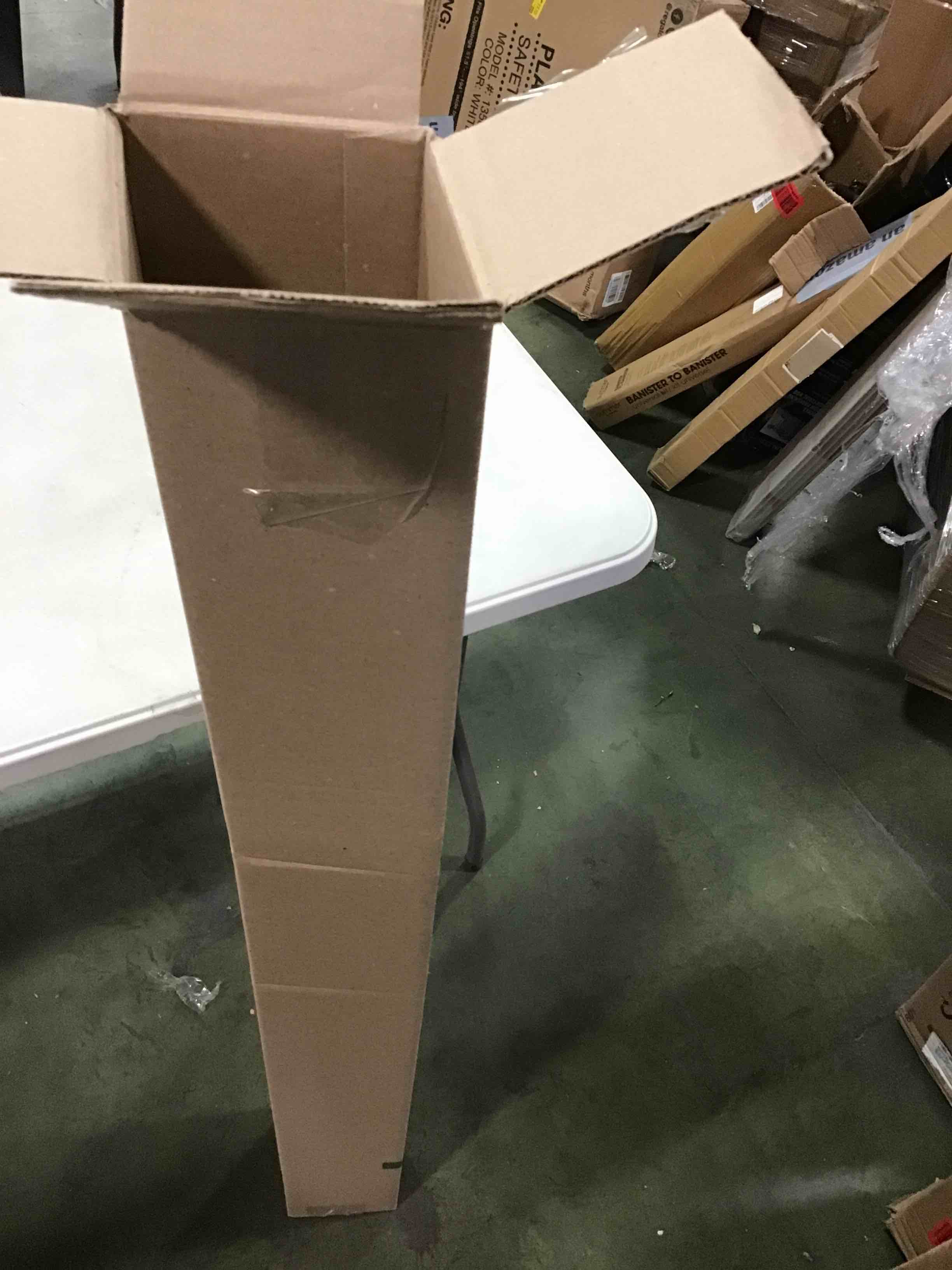 https://s3.amazonaws.com/lotting-images-prod/bidfta/ORG5995258_1711050430906.jpeg