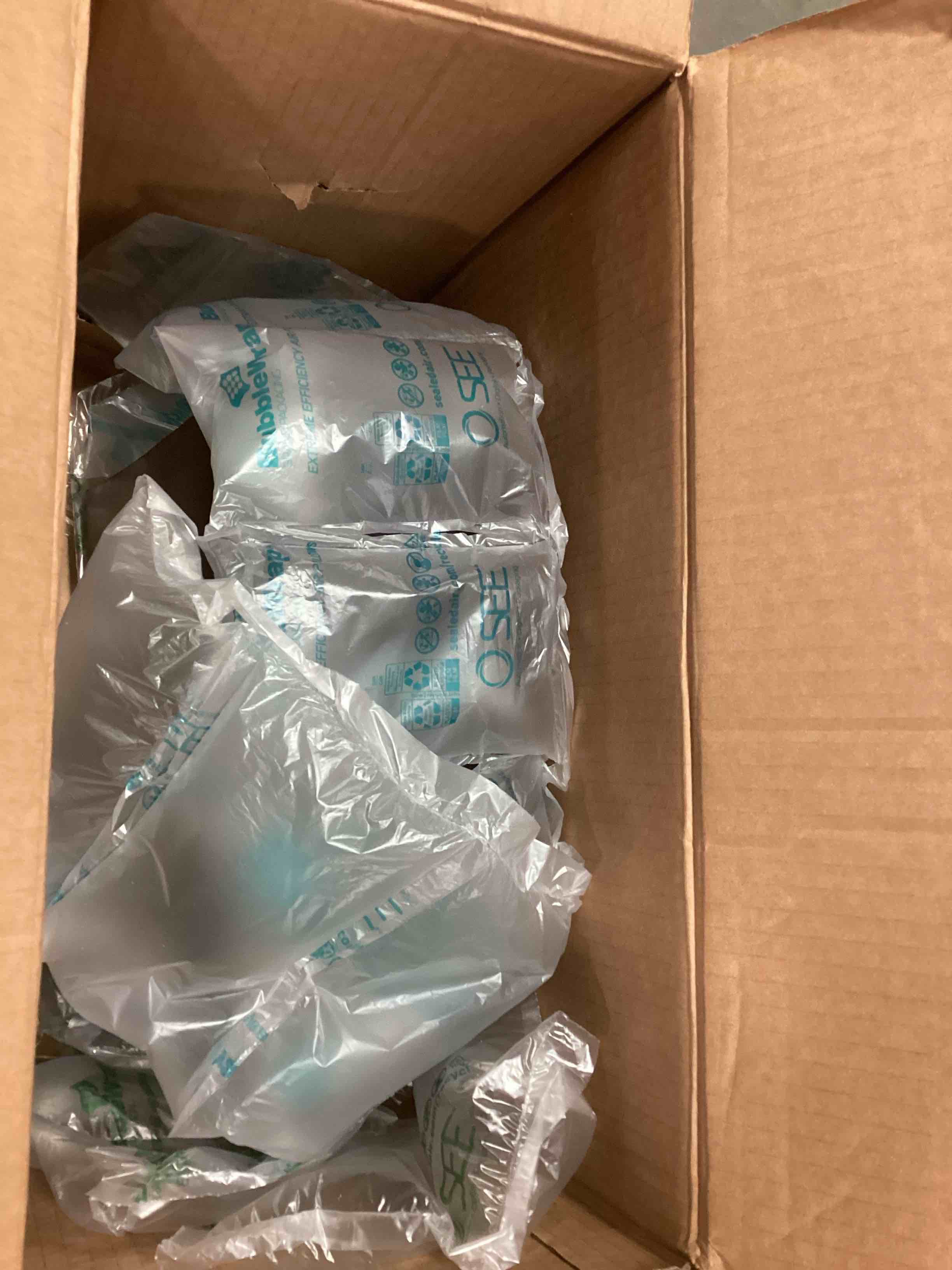 https://s3.amazonaws.com/lotting-images-prod/bidfta/ORG5995465_1711374817076.jpeg