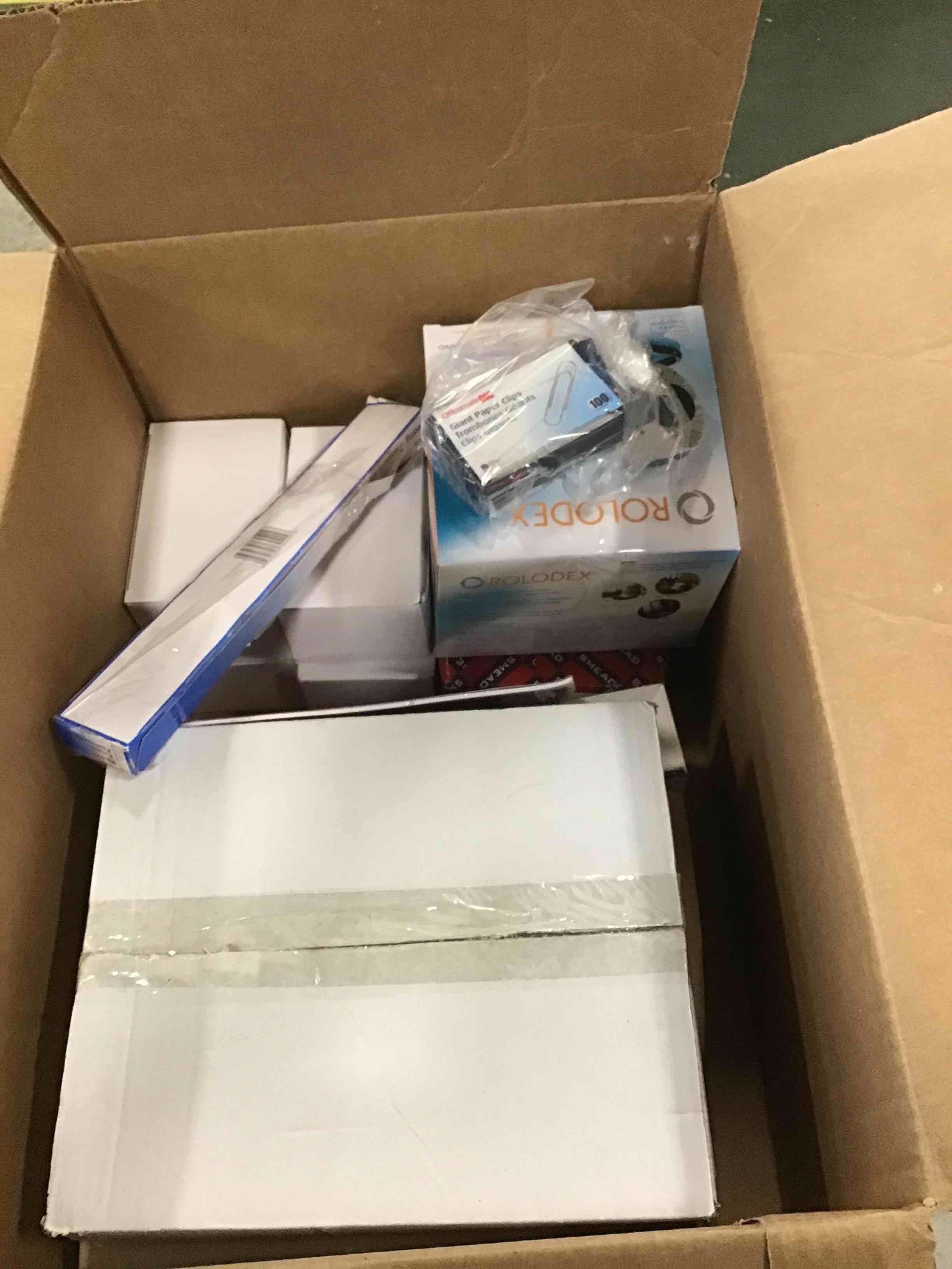 https://s3.amazonaws.com/lotting-images-prod/bidfta/ORG5995911_1711977985085.jpeg