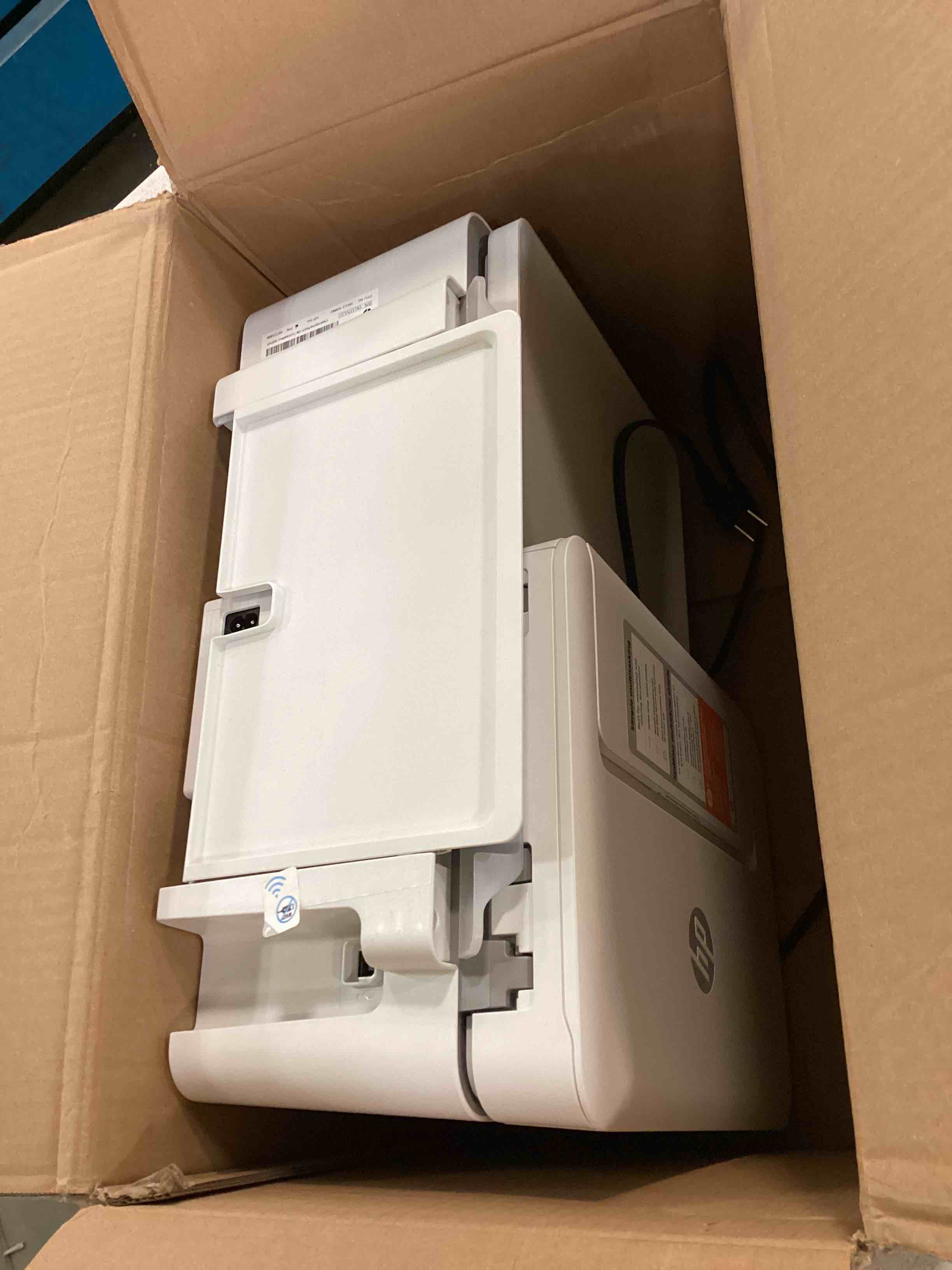 https://s3.amazonaws.com/lotting-images-prod/bidfta/ORG5995958_1709214014978.jpeg