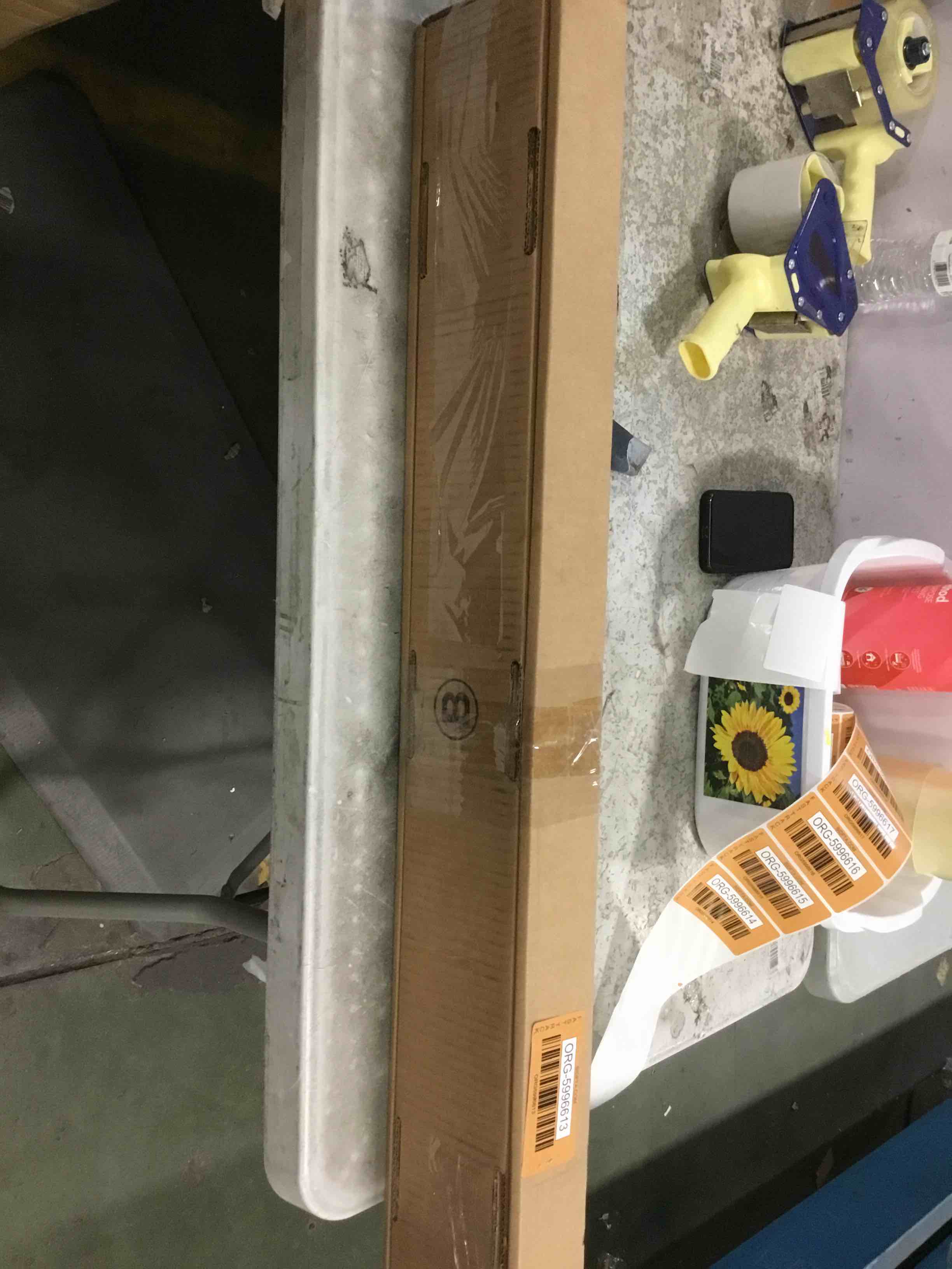 https://s3.amazonaws.com/lotting-images-prod/bidfta/ORG5996613_1710504861078.jpeg