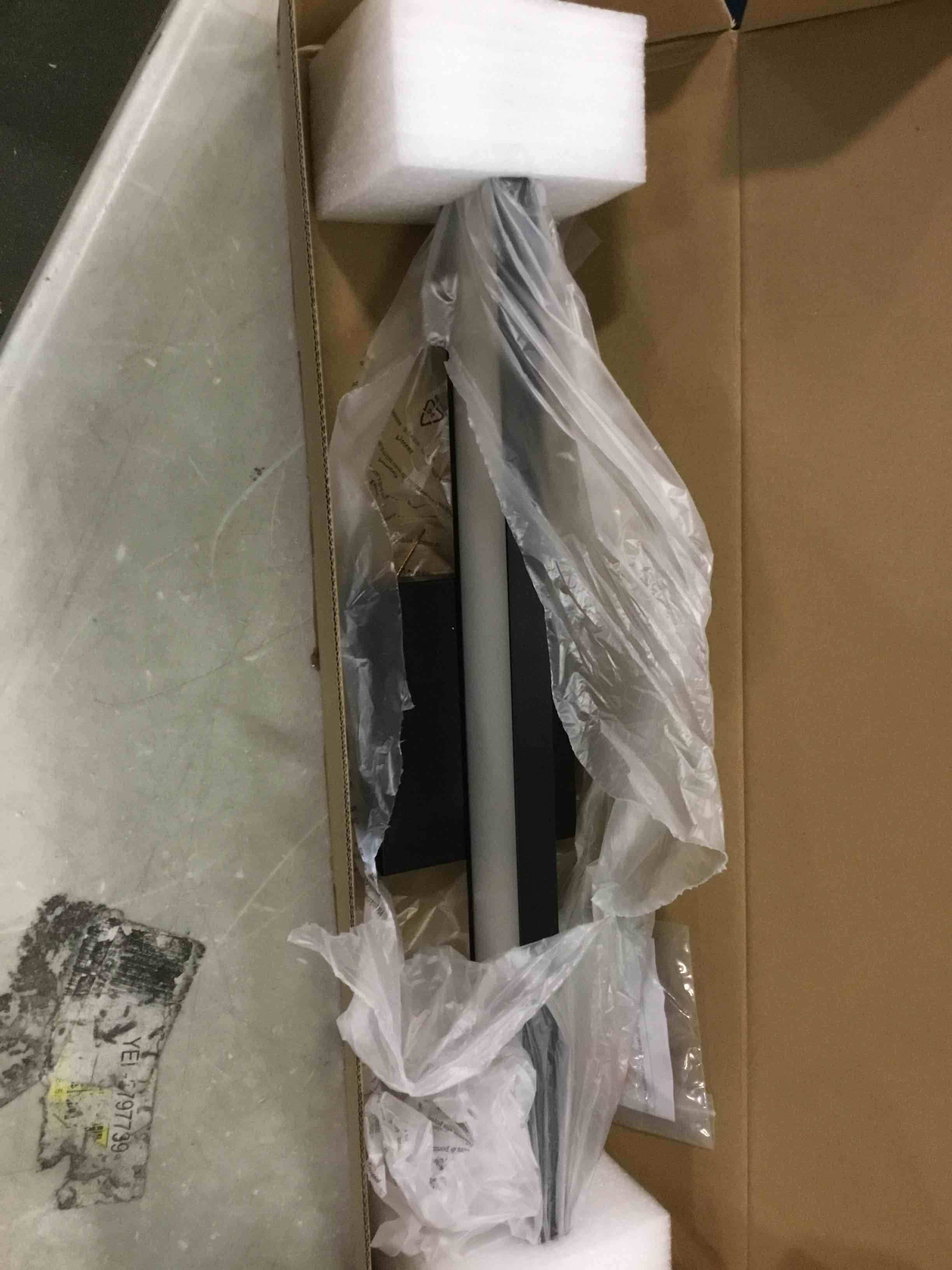 https://s3.amazonaws.com/lotting-images-prod/bidfta/ORG5996861_1710768952307.jpeg