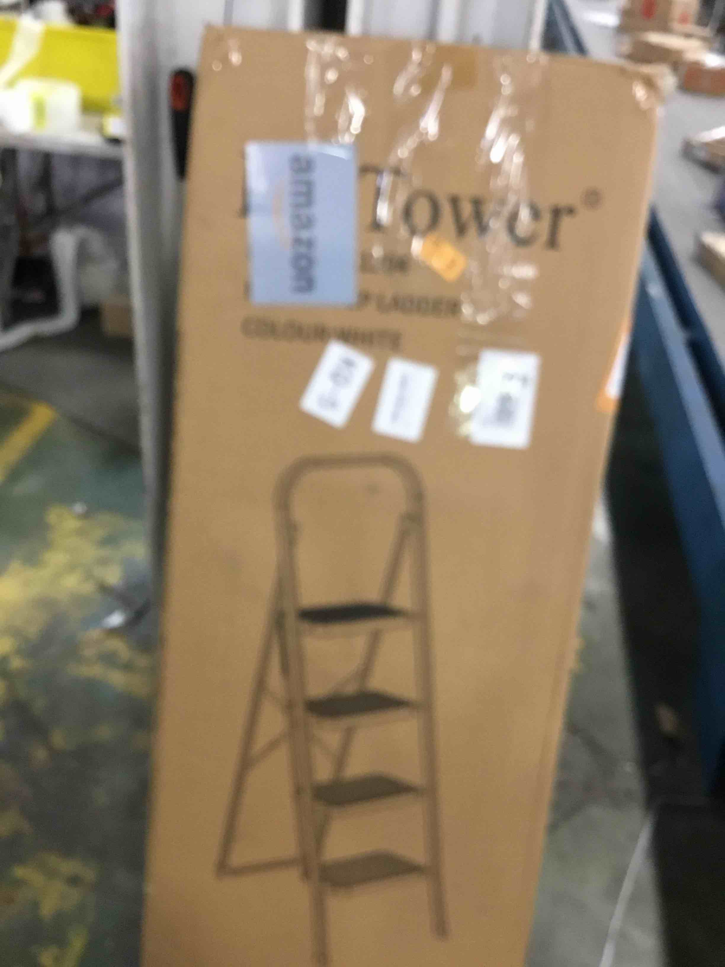 https://s3.amazonaws.com/lotting-images-prod/bidfta/ORG5996963_1710784992657.jpeg