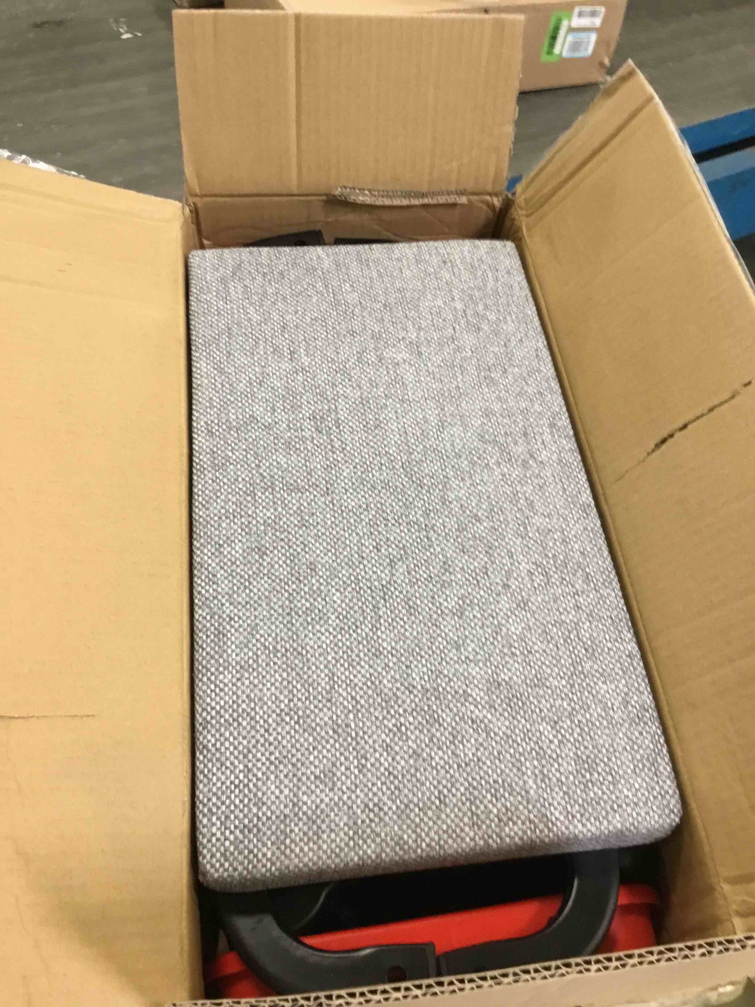 https://s3.amazonaws.com/lotting-images-prod/bidfta/ORG5997335_1710951763265.jpeg