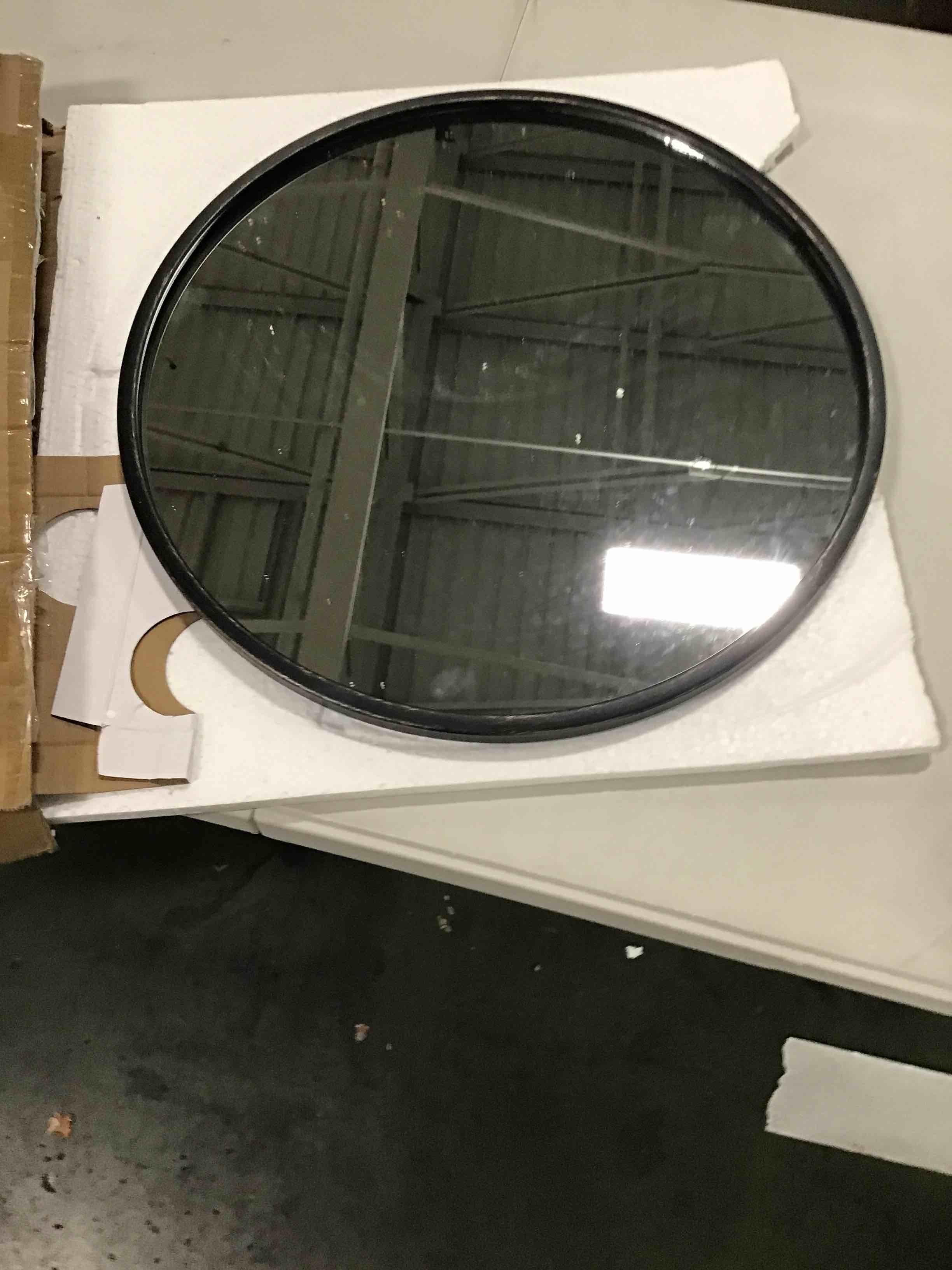 https://s3.amazonaws.com/lotting-images-prod/bidfta/ORG5999318_1709654940360.jpeg
