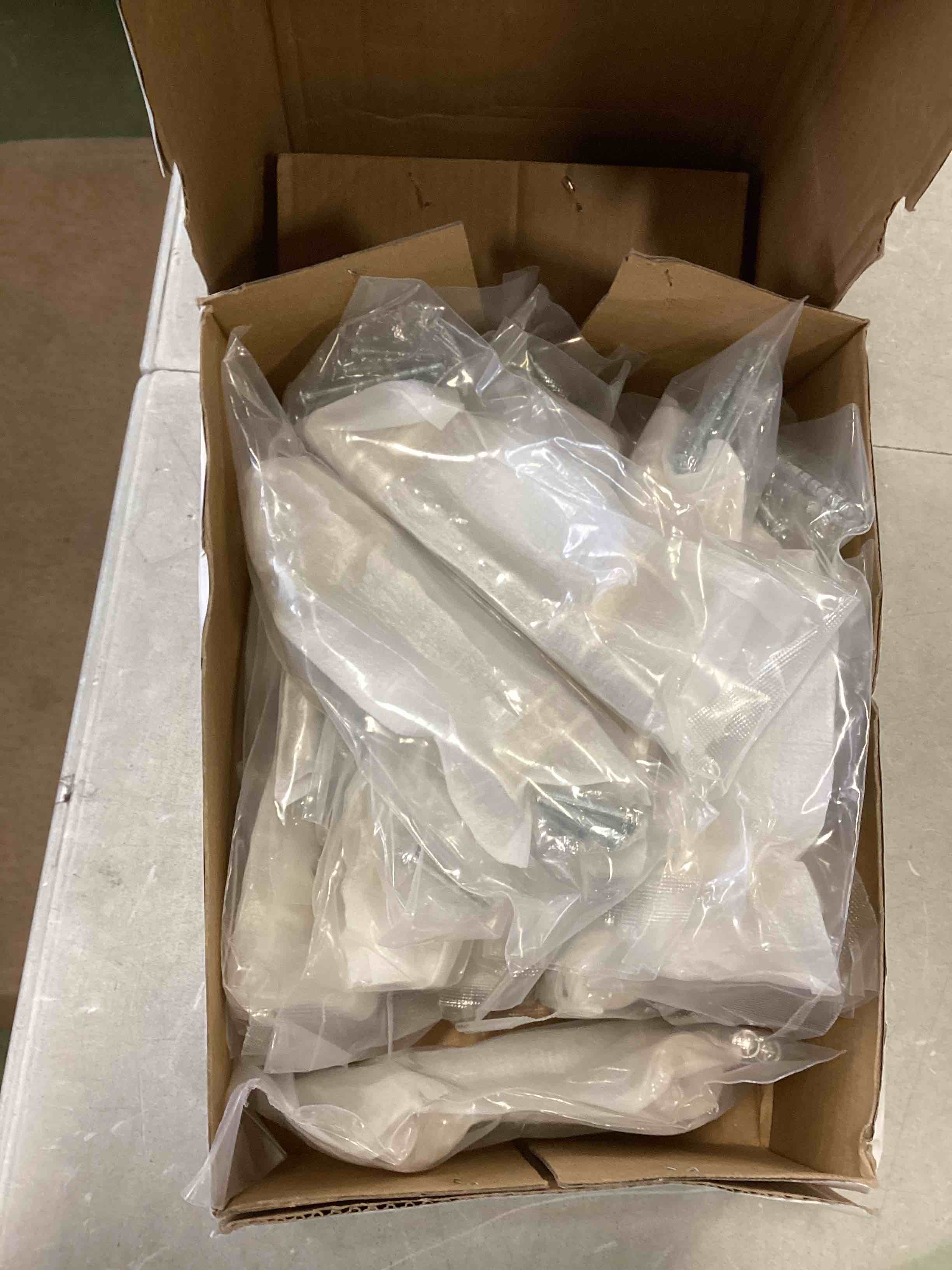 https://s3.amazonaws.com/lotting-images-prod/bidfta/ORG6004409_1709311255166.jpeg