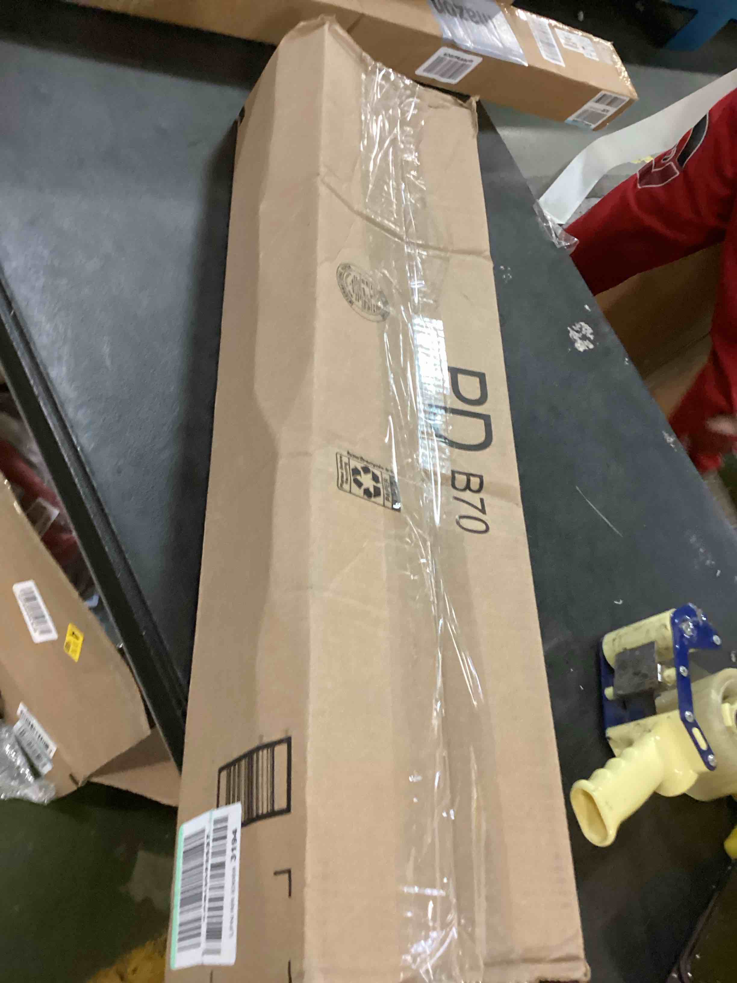 https://s3.amazonaws.com/lotting-images-prod/bidfta/ORG6005637_1709303006790.jpeg