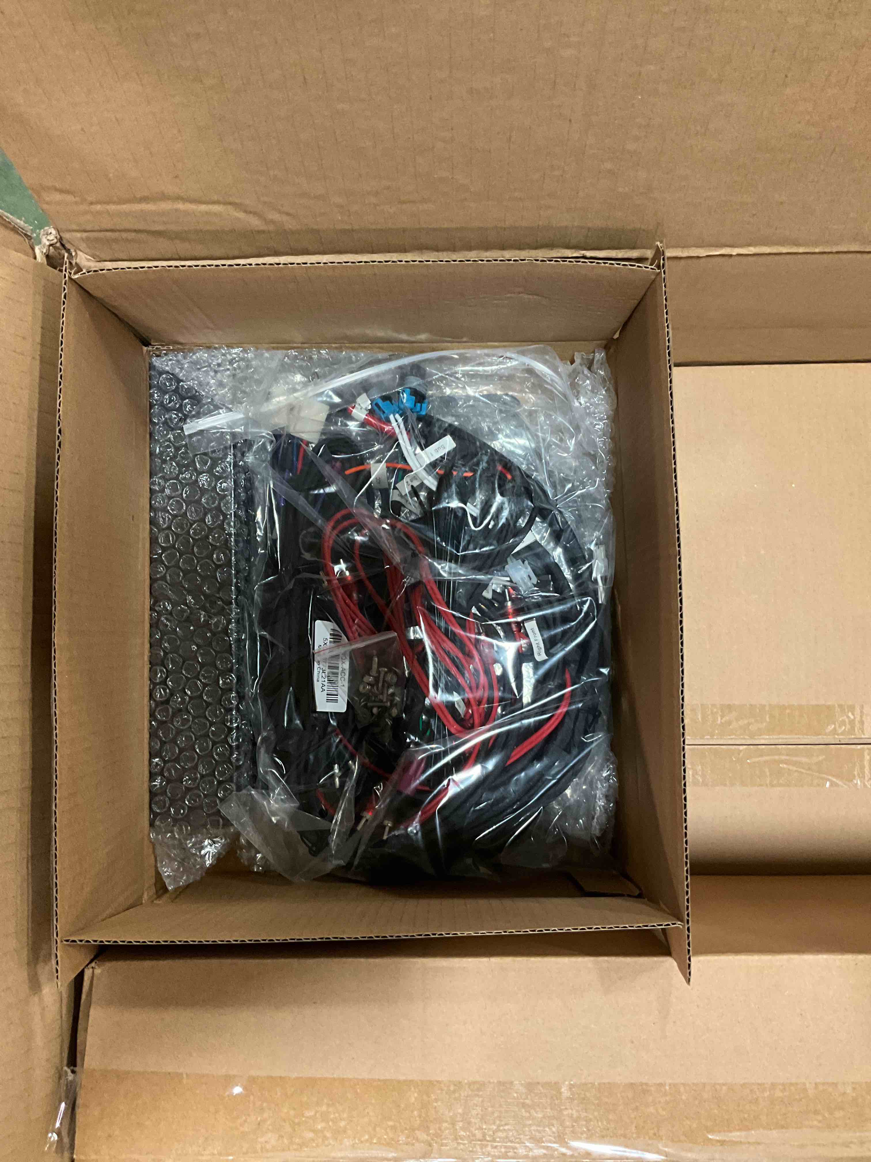https://s3.amazonaws.com/lotting-images-prod/bidfta/ORG6006901_1709814523342.jpeg