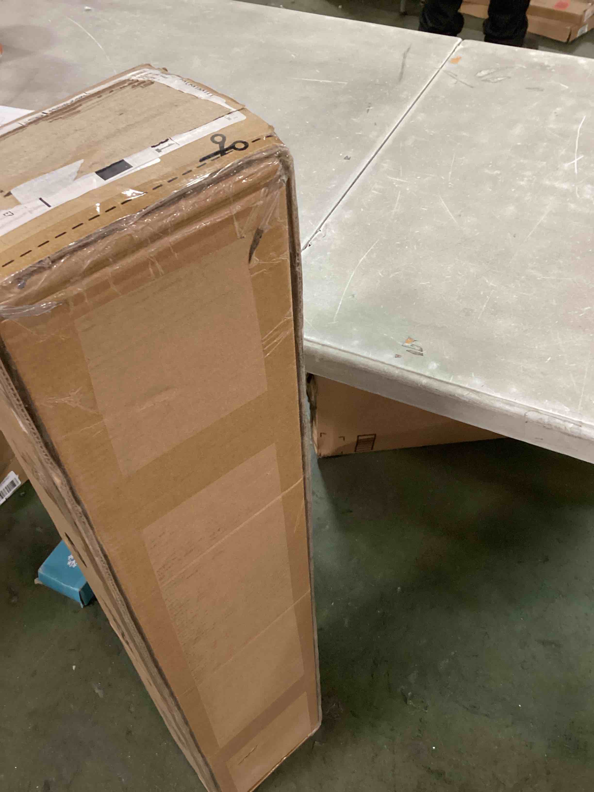 https://s3.amazonaws.com/lotting-images-prod/bidfta/ORG6007165_1710248606520.jpeg
