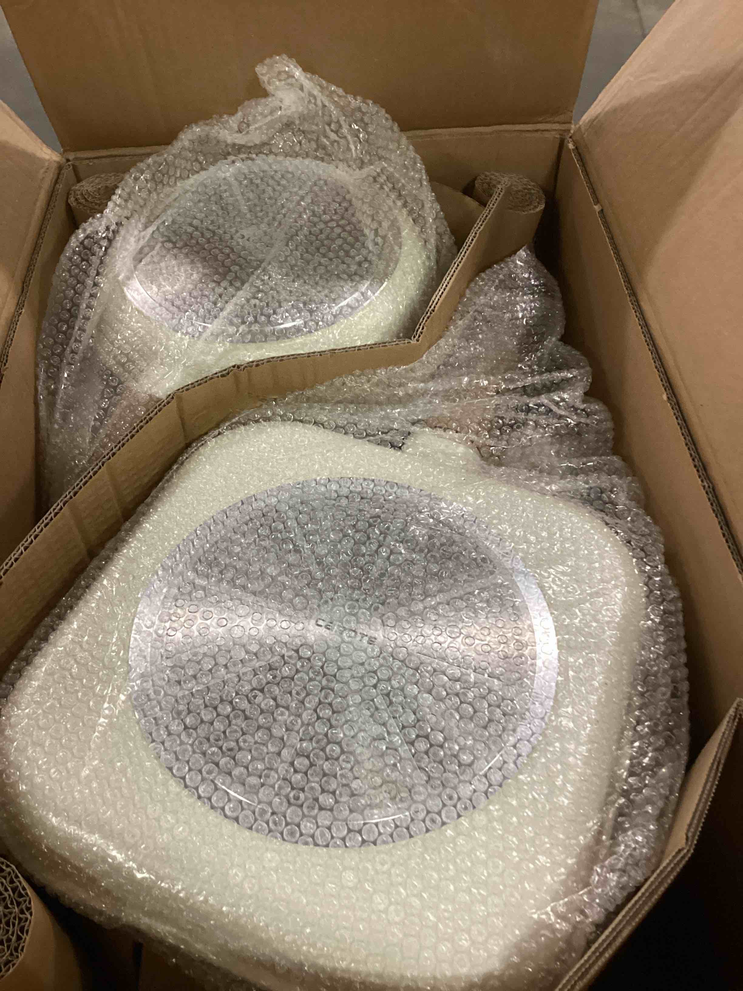 https://s3.amazonaws.com/lotting-images-prod/bidfta/ORG6007182_1710254913810.jpeg