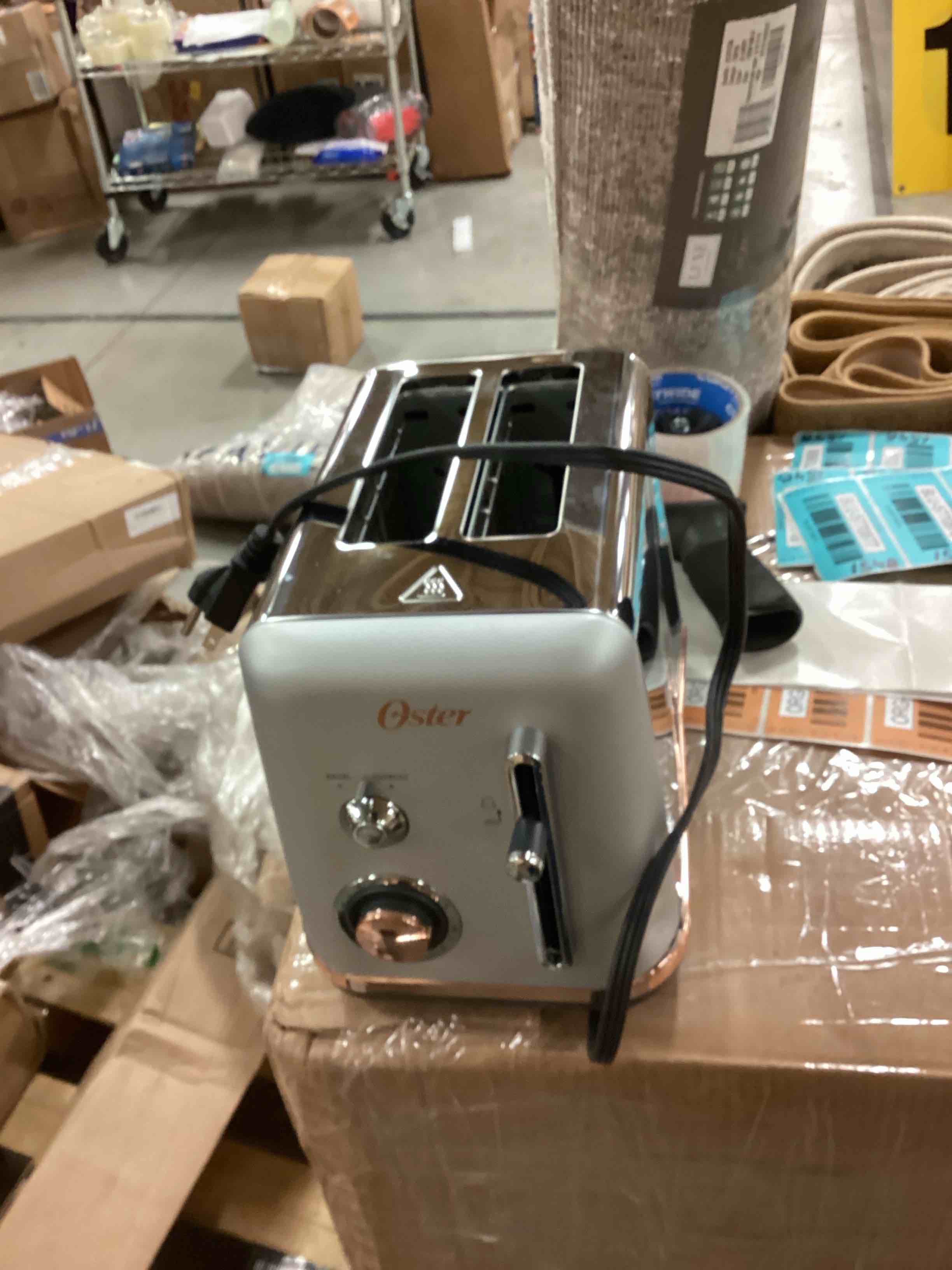 Oster 2097682 2 Slice Toaster Metropolitan Collection with Rose Gold