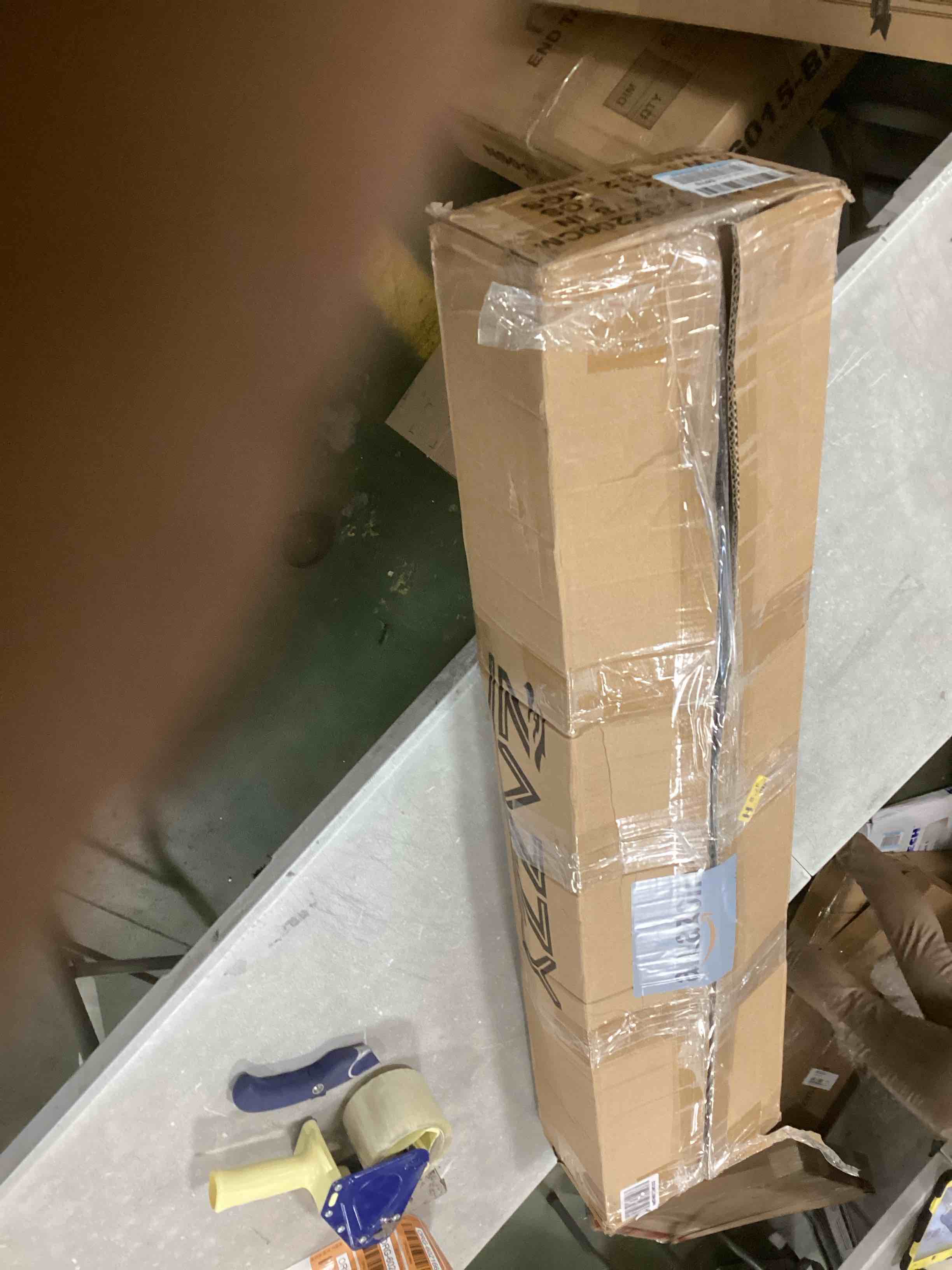 https://s3.amazonaws.com/lotting-images-prod/bidfta/ORG6021662_1710441976559.jpeg