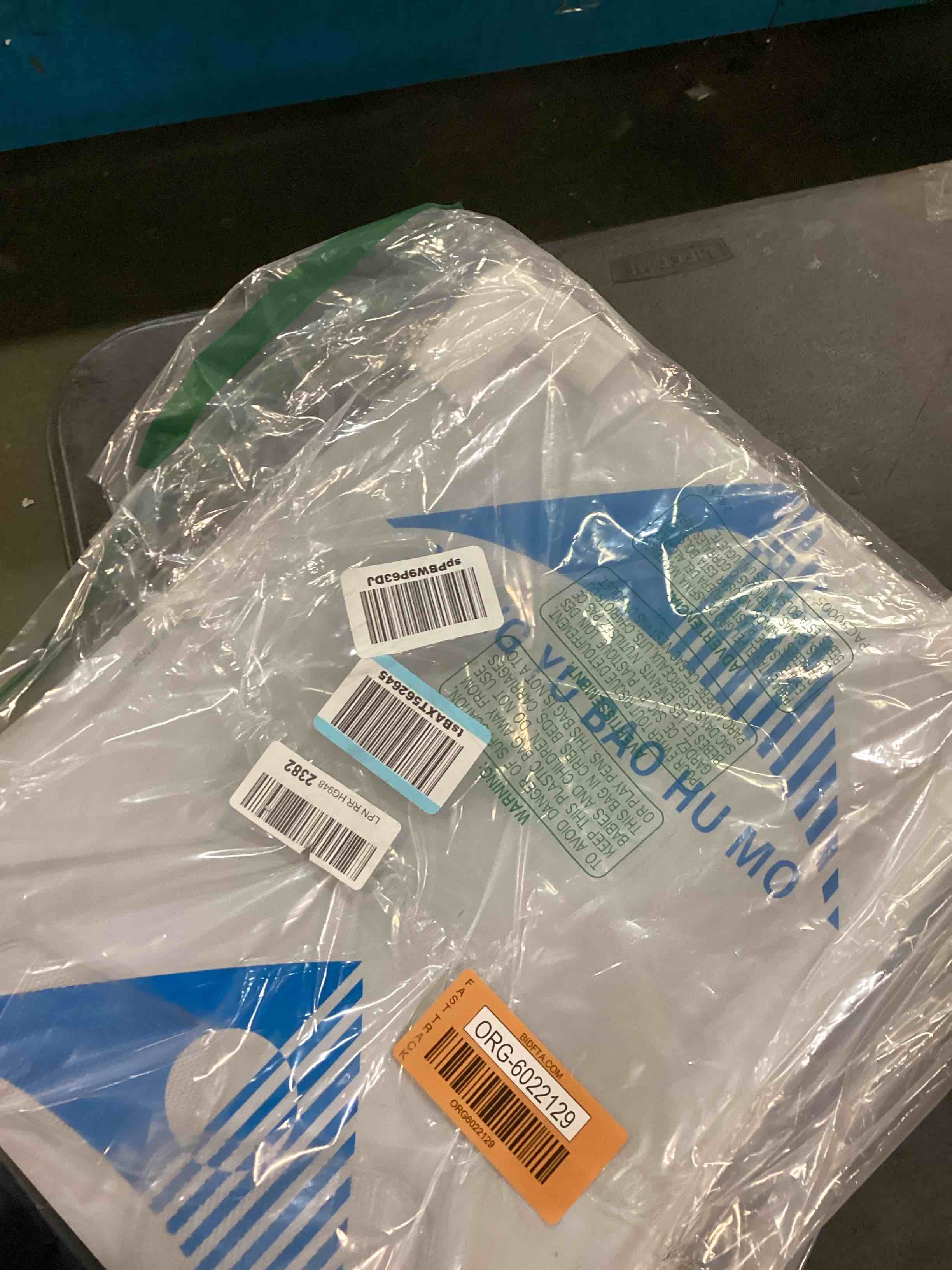 https://s3.amazonaws.com/lotting-images-prod/bidfta/ORG6022129_1710856470033.jpeg