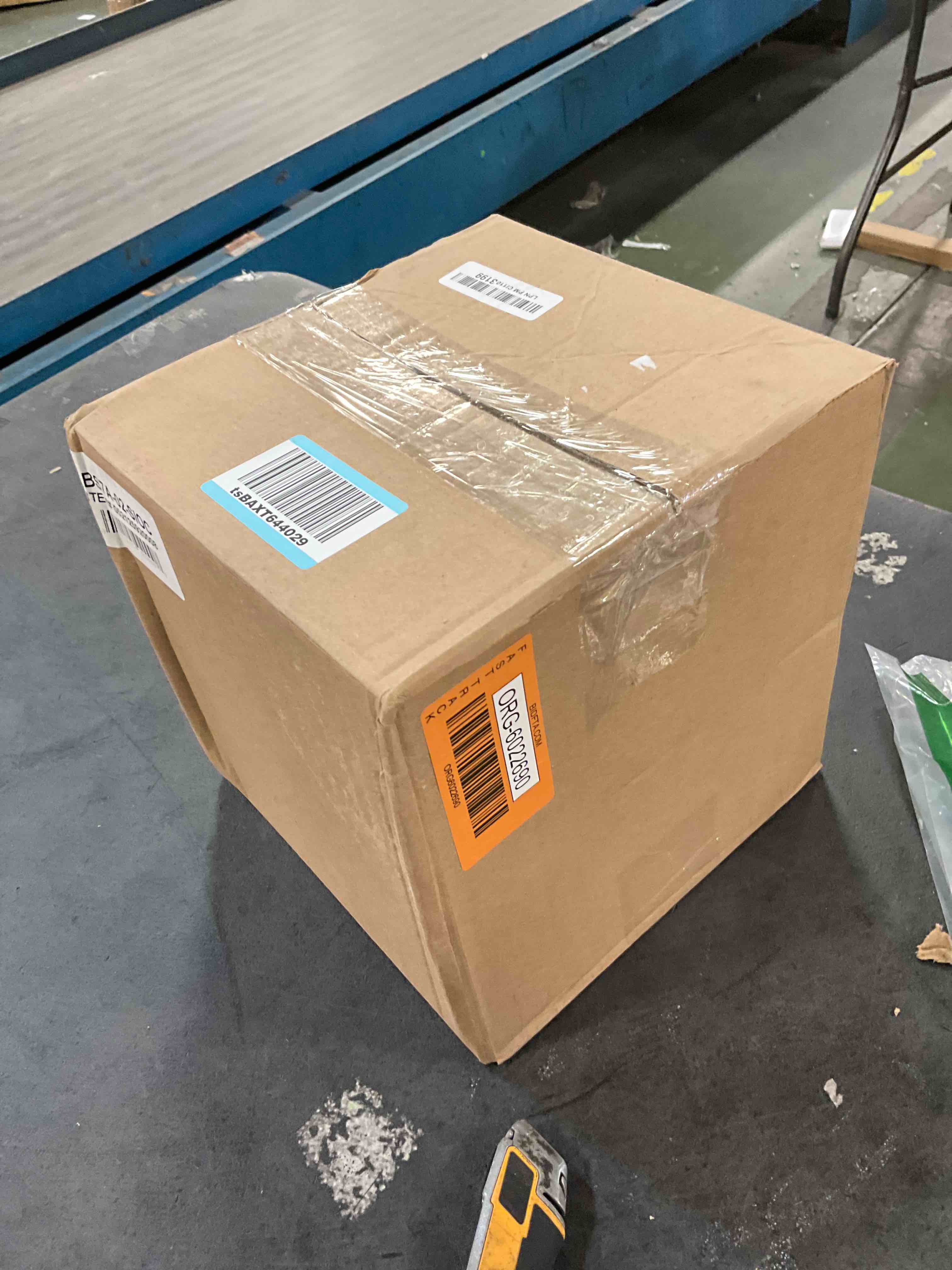 https://s3.amazonaws.com/lotting-images-prod/bidfta/ORG6022690_1711196927853.jpeg