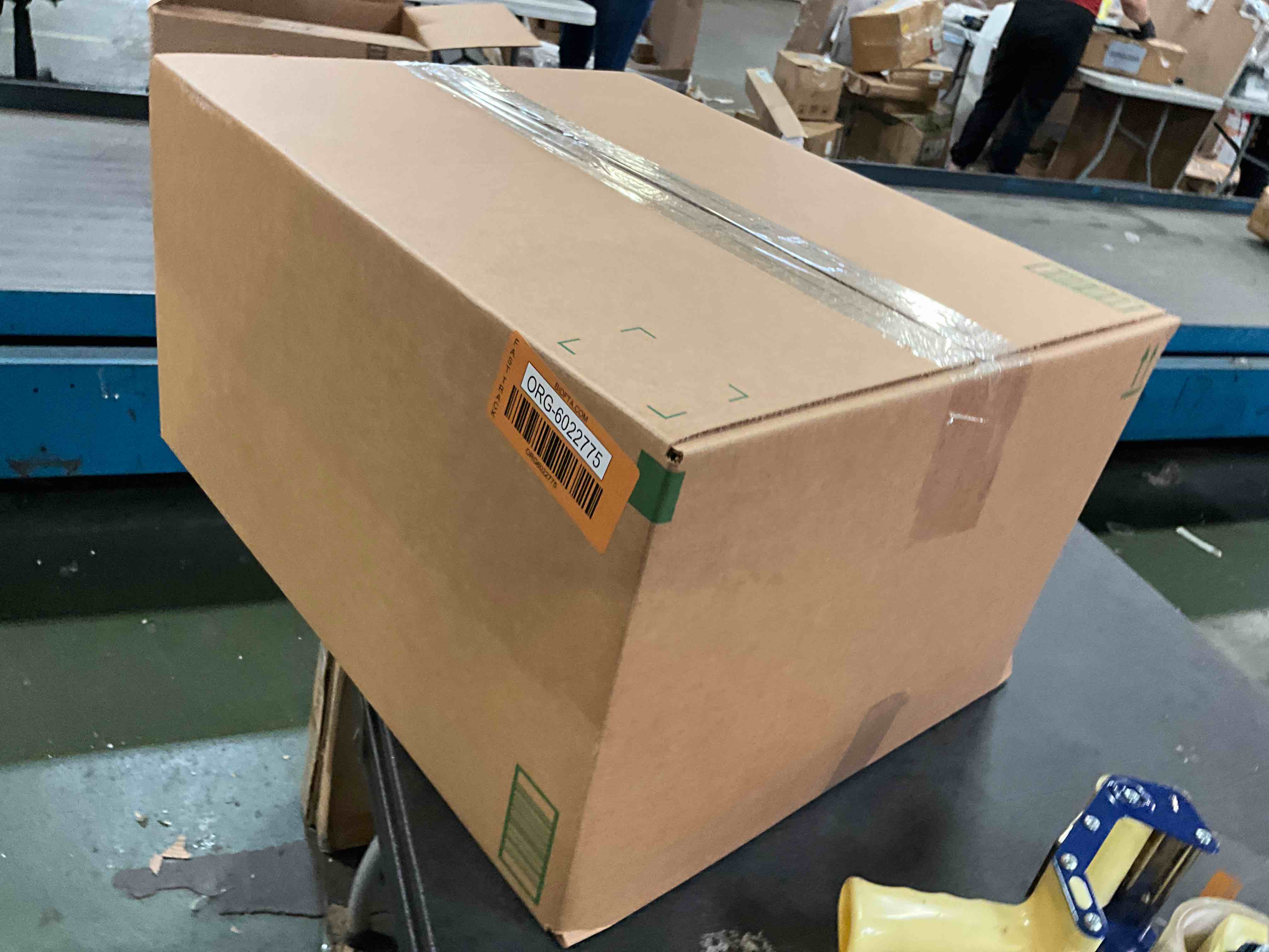 https://s3.amazonaws.com/lotting-images-prod/bidfta/ORG6022775_1711206129150.jpeg