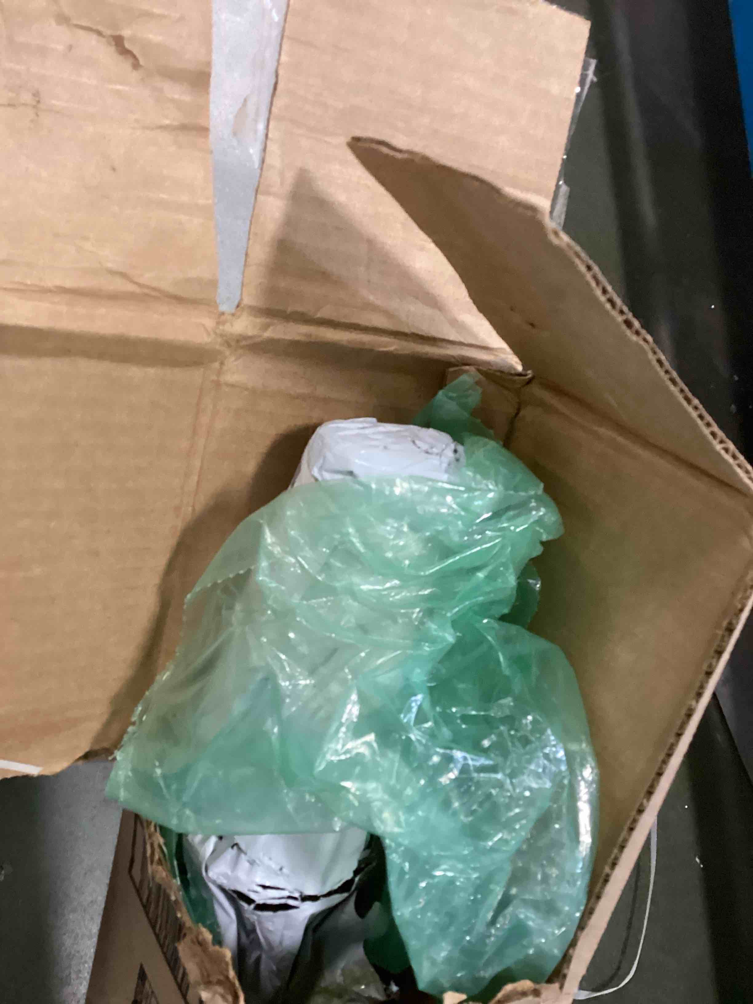 https://s3.amazonaws.com/lotting-images-prod/bidfta/ORG6026350_1711221620784.jpeg