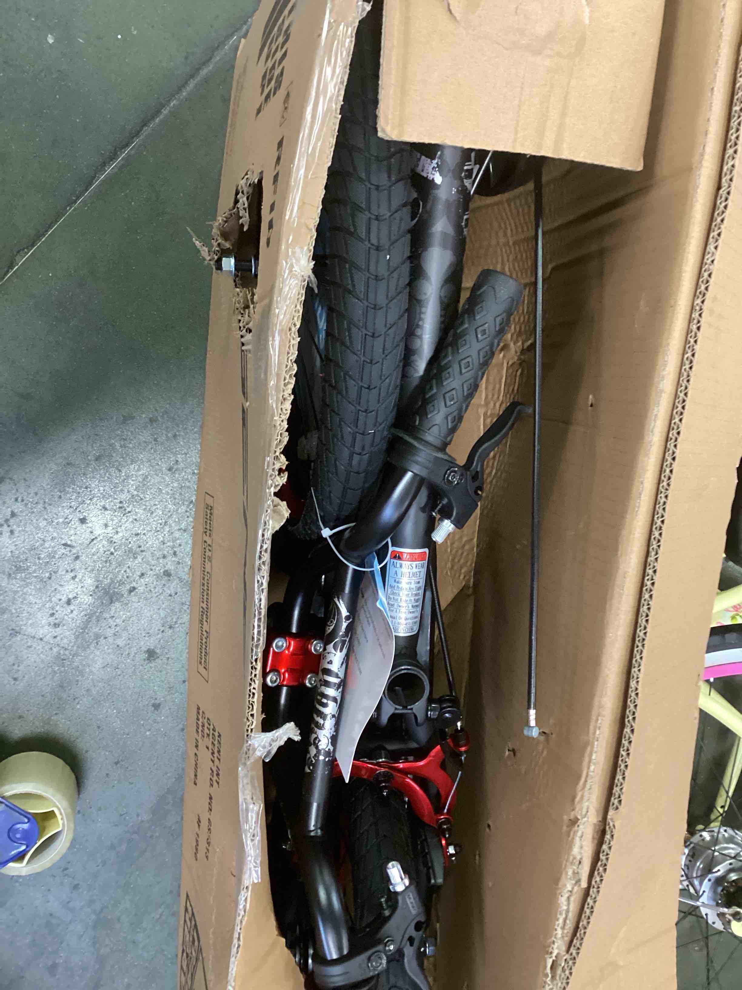 https://s3.amazonaws.com/lotting-images-prod/bidfta/ORG6026382_1711282778980.jpeg