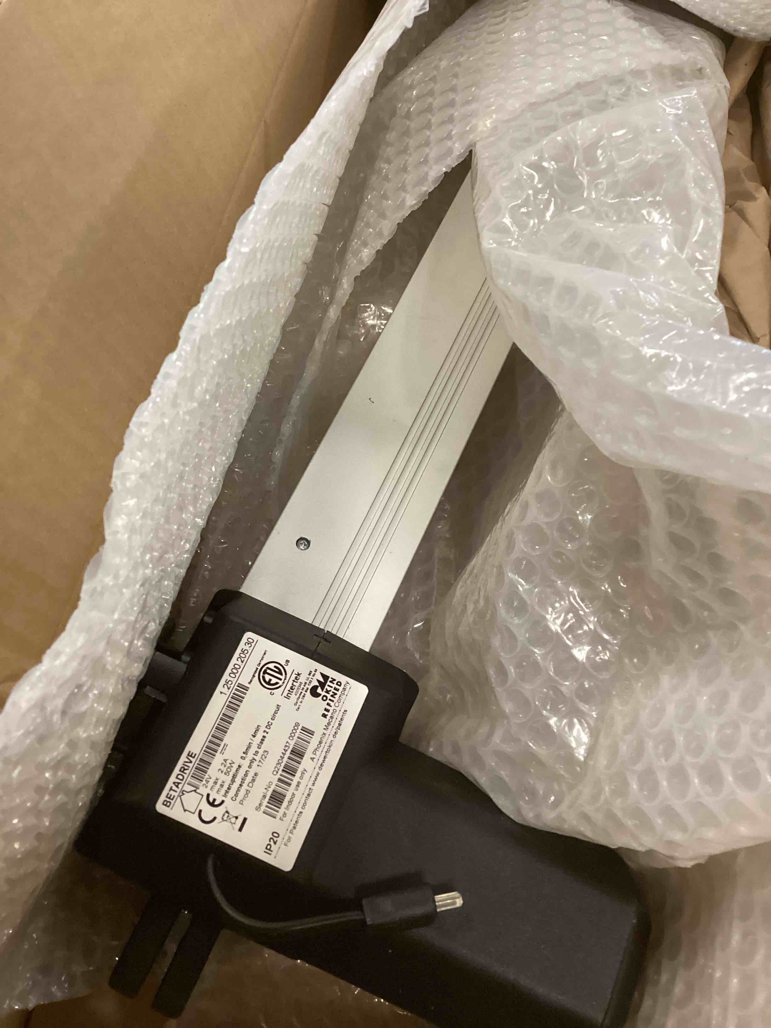 https://s3.amazonaws.com/lotting-images-prod/bidfta/ORG6026716_1711383847249.jpeg