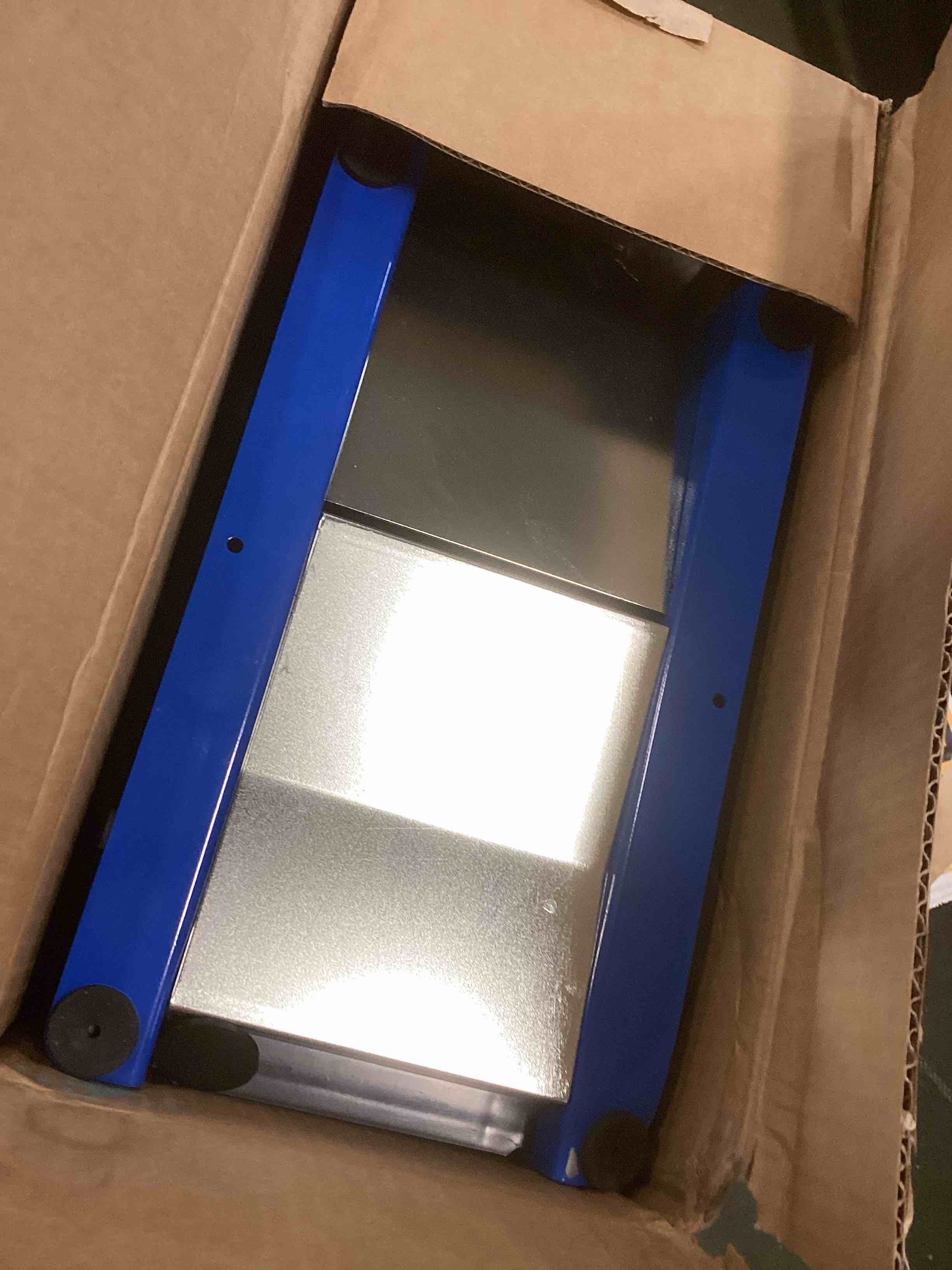 https://s3.amazonaws.com/lotting-images-prod/bidfta/ORG6027002_1711651245630.jpeg