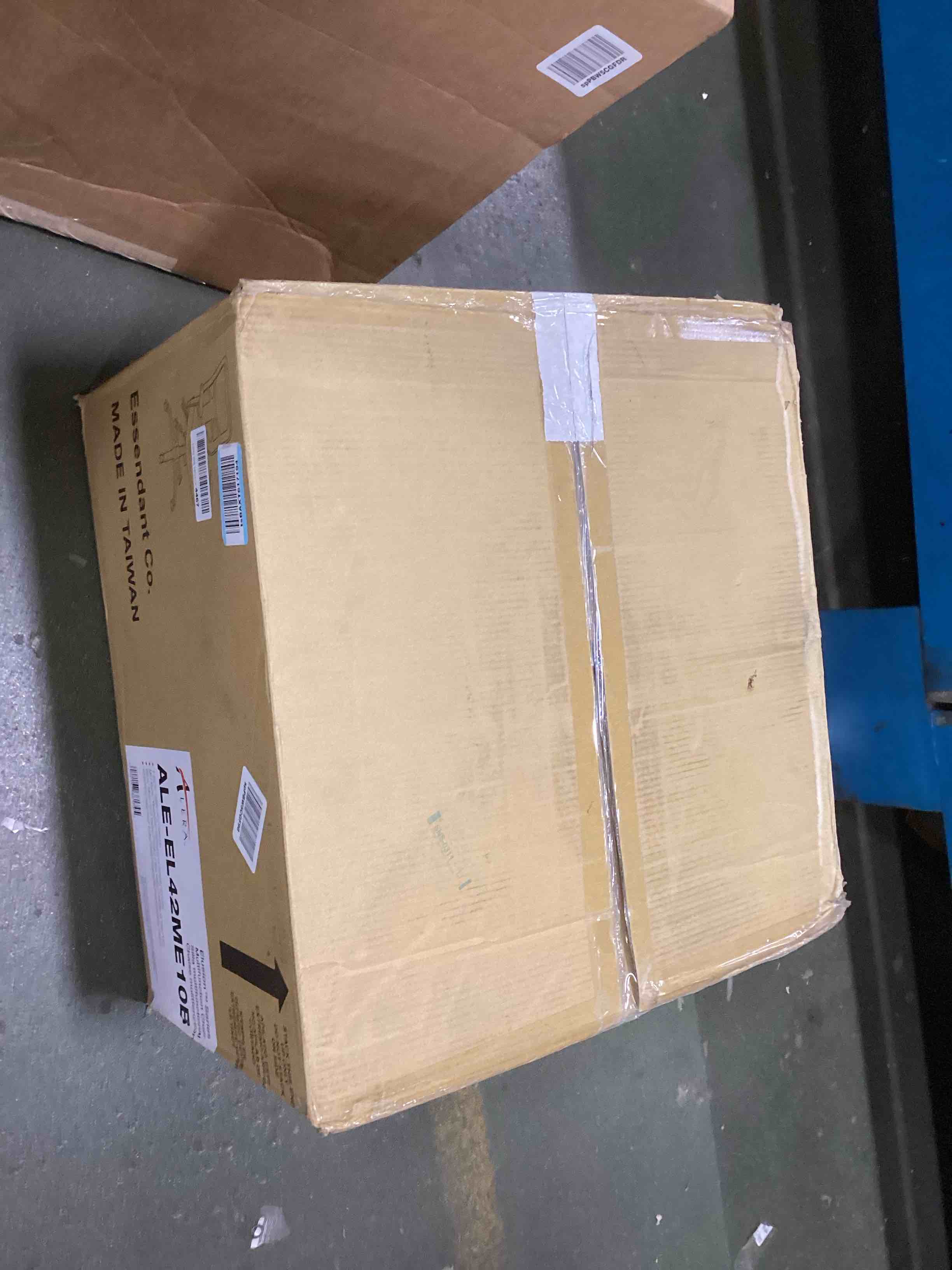 https://s3.amazonaws.com/lotting-images-prod/bidfta/ORG6027087_1711714590638.jpeg