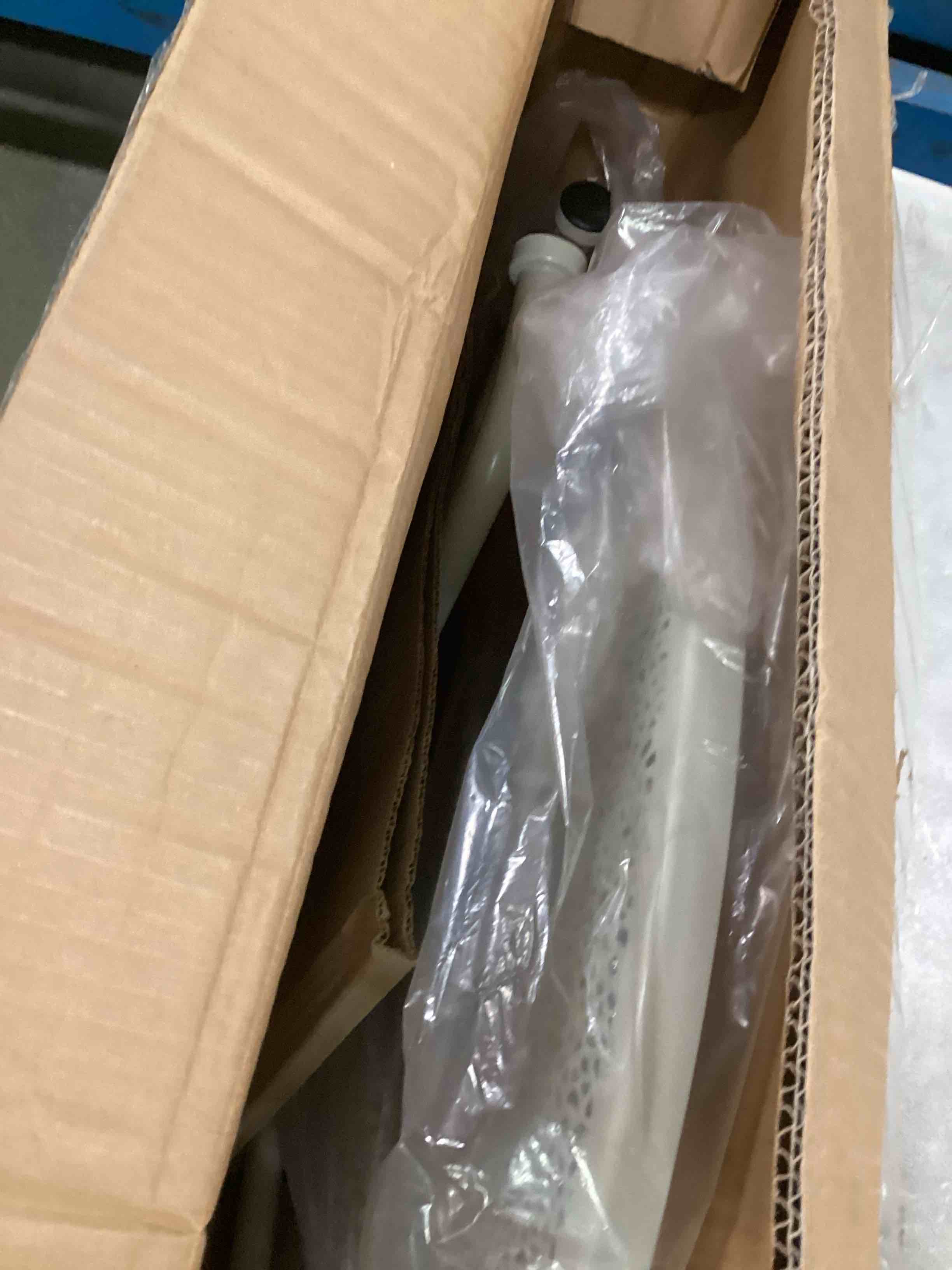 https://s3.amazonaws.com/lotting-images-prod/bidfta/ORG6027402_1711806194089.jpeg