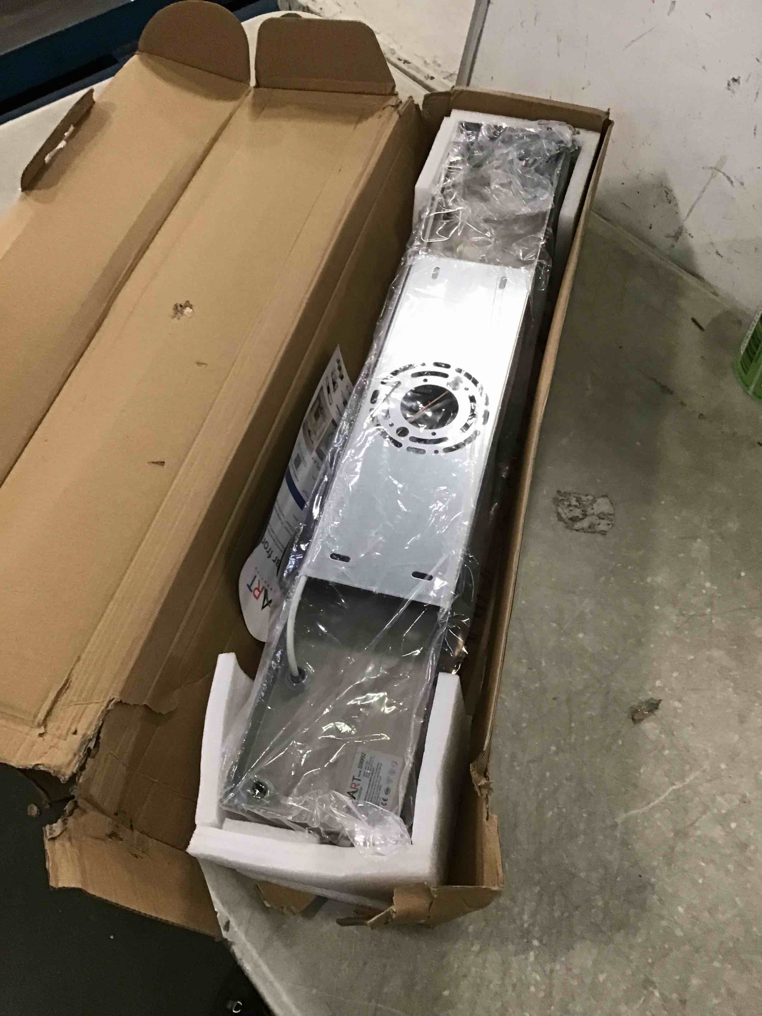 https://s3.amazonaws.com/lotting-images-prod/bidfta/ORG6027603_1711136127180.jpeg