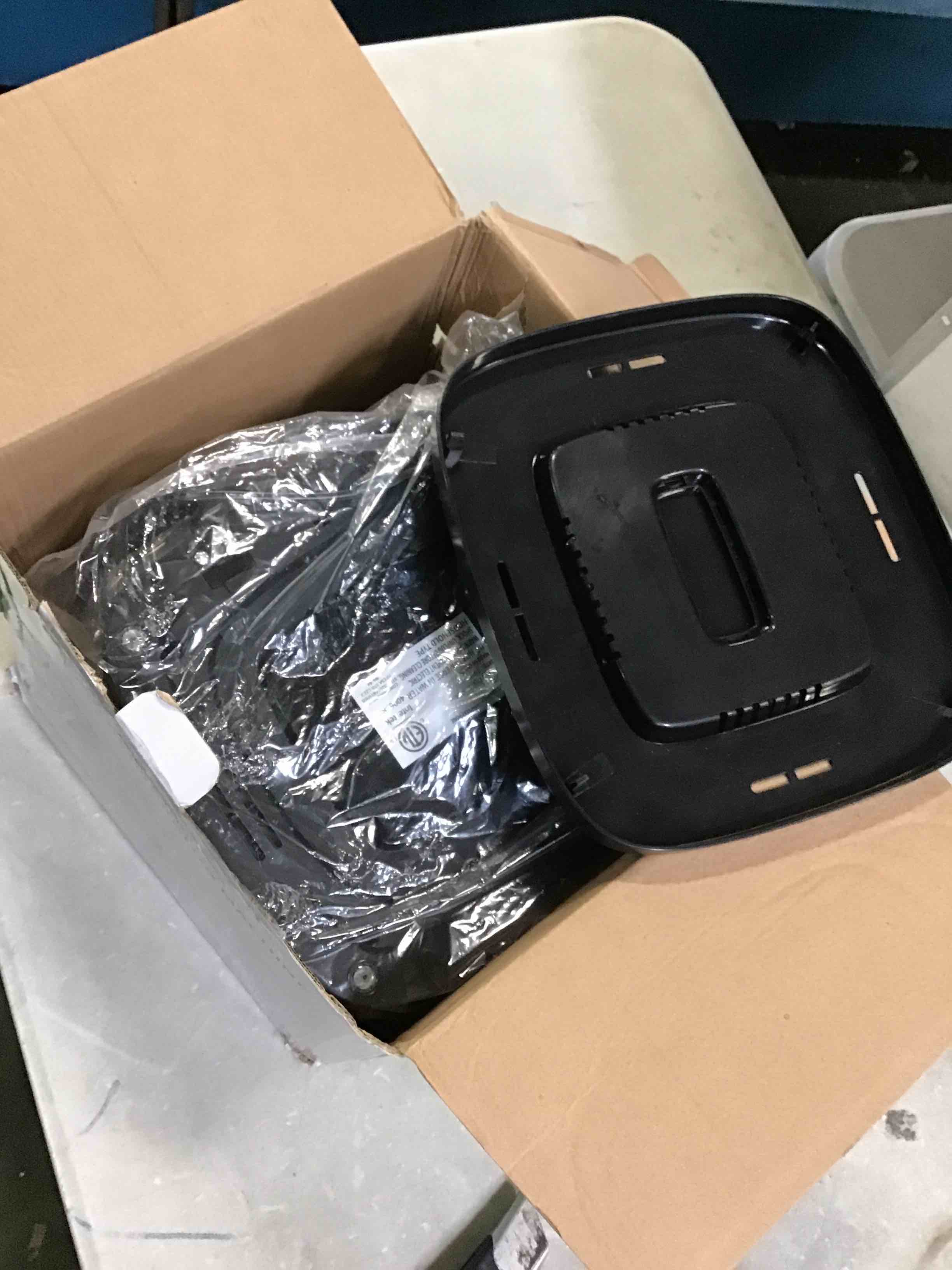 https://s3.amazonaws.com/lotting-images-prod/bidfta/ORG6027736_1711384286923.jpeg